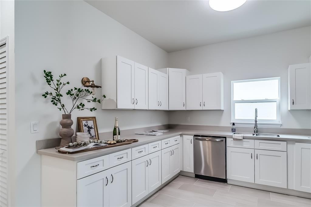 Las Villas At Kenilworth - Residential