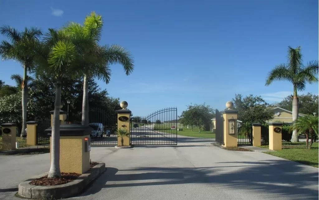 Las Villas At Kenilworth - Residential