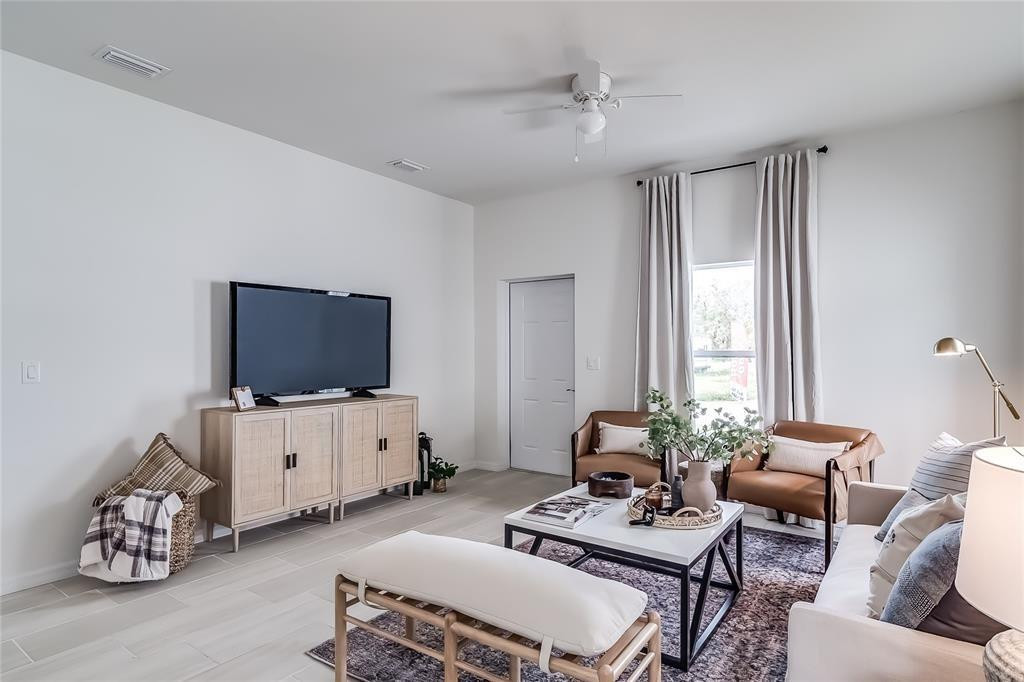 Las Villas At Kenilworth - Residential