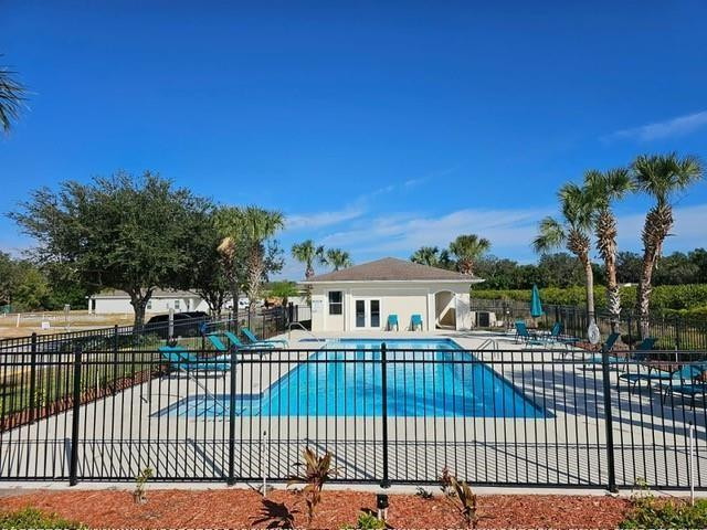 Las Villas At Kenilworth - Residential