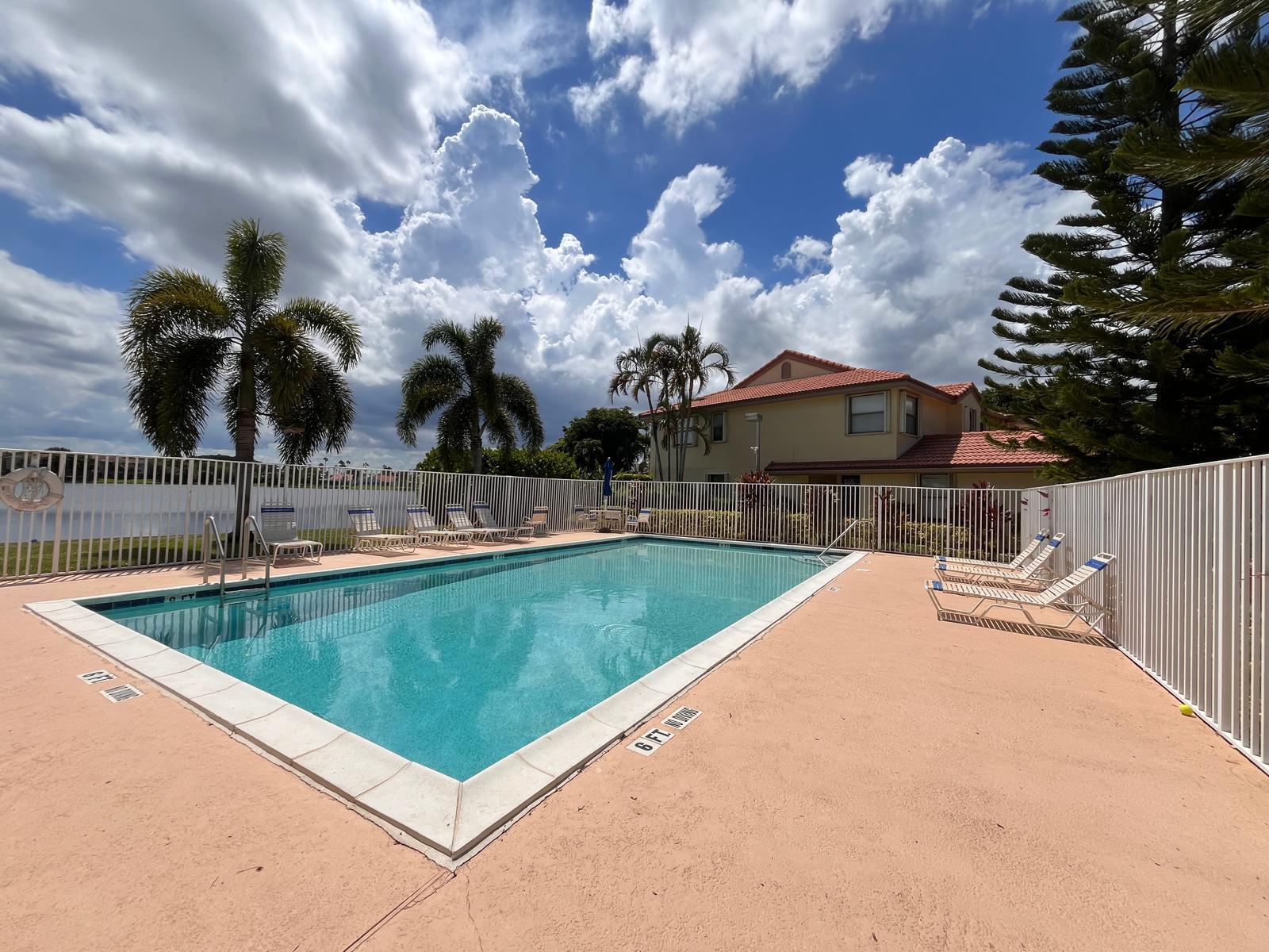 Lake Shore Heights Condo - Residential