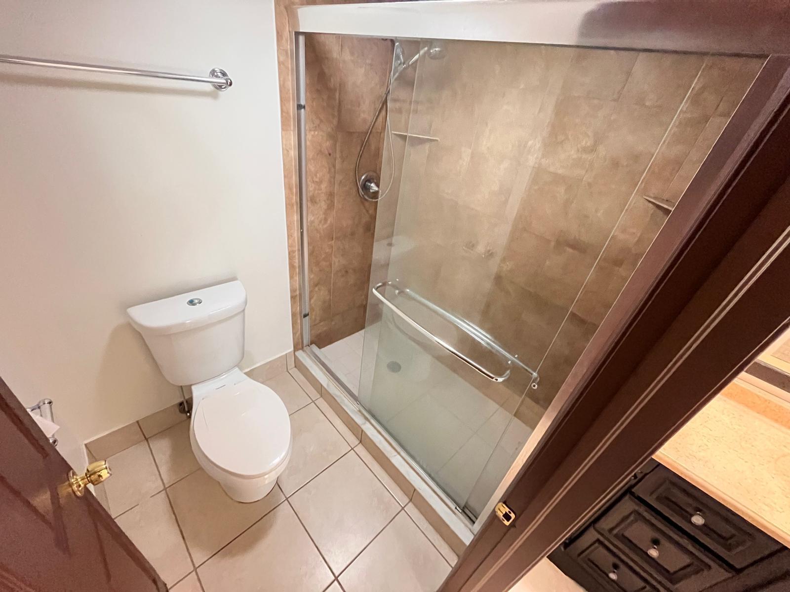 Lake Shore Heights Condo - Residential