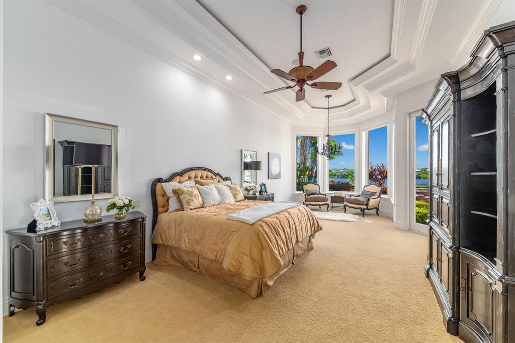 ADMIRALS COVE - Residential