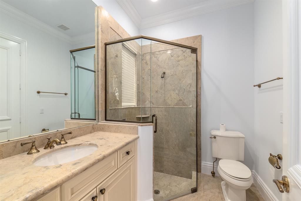 ADMIRALS COVE - Residential