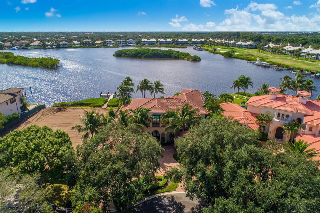 ADMIRALS COVE - Residential