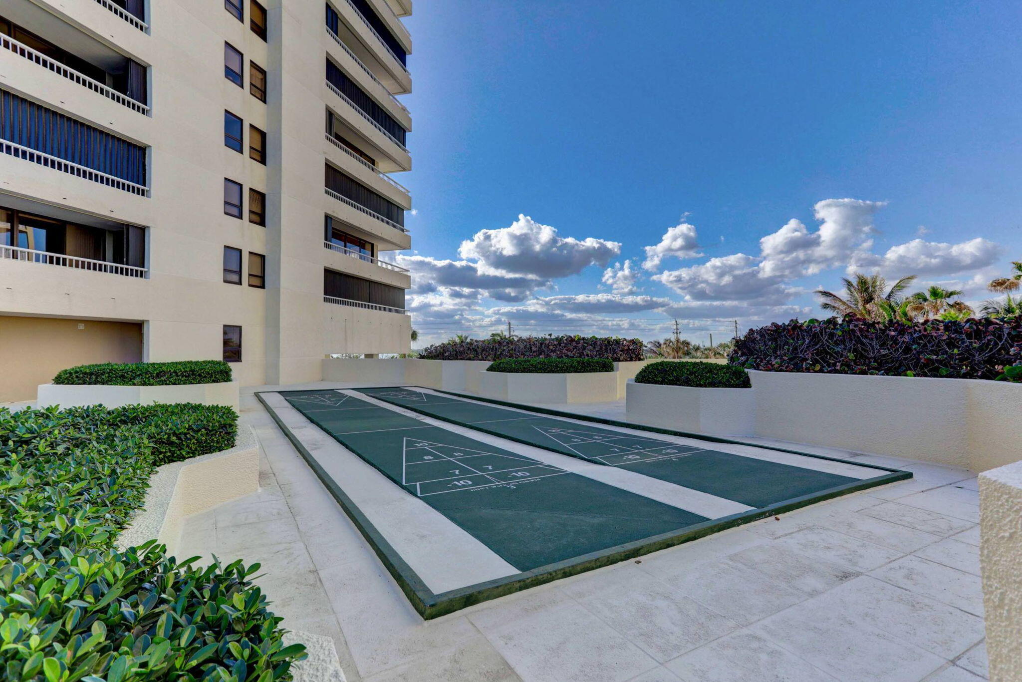 REACHES CONDO - Residential Lease
