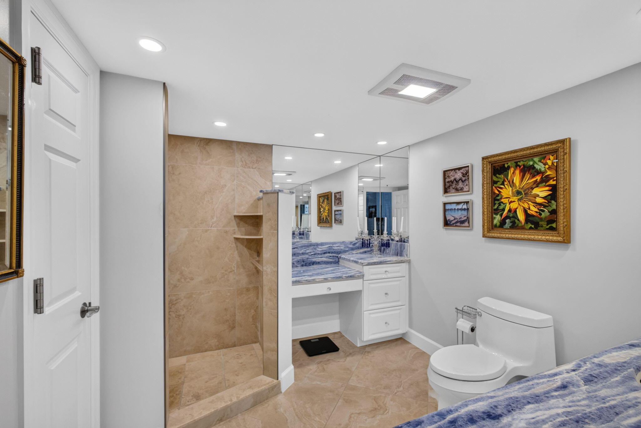 REACHES CONDO - Residential Lease