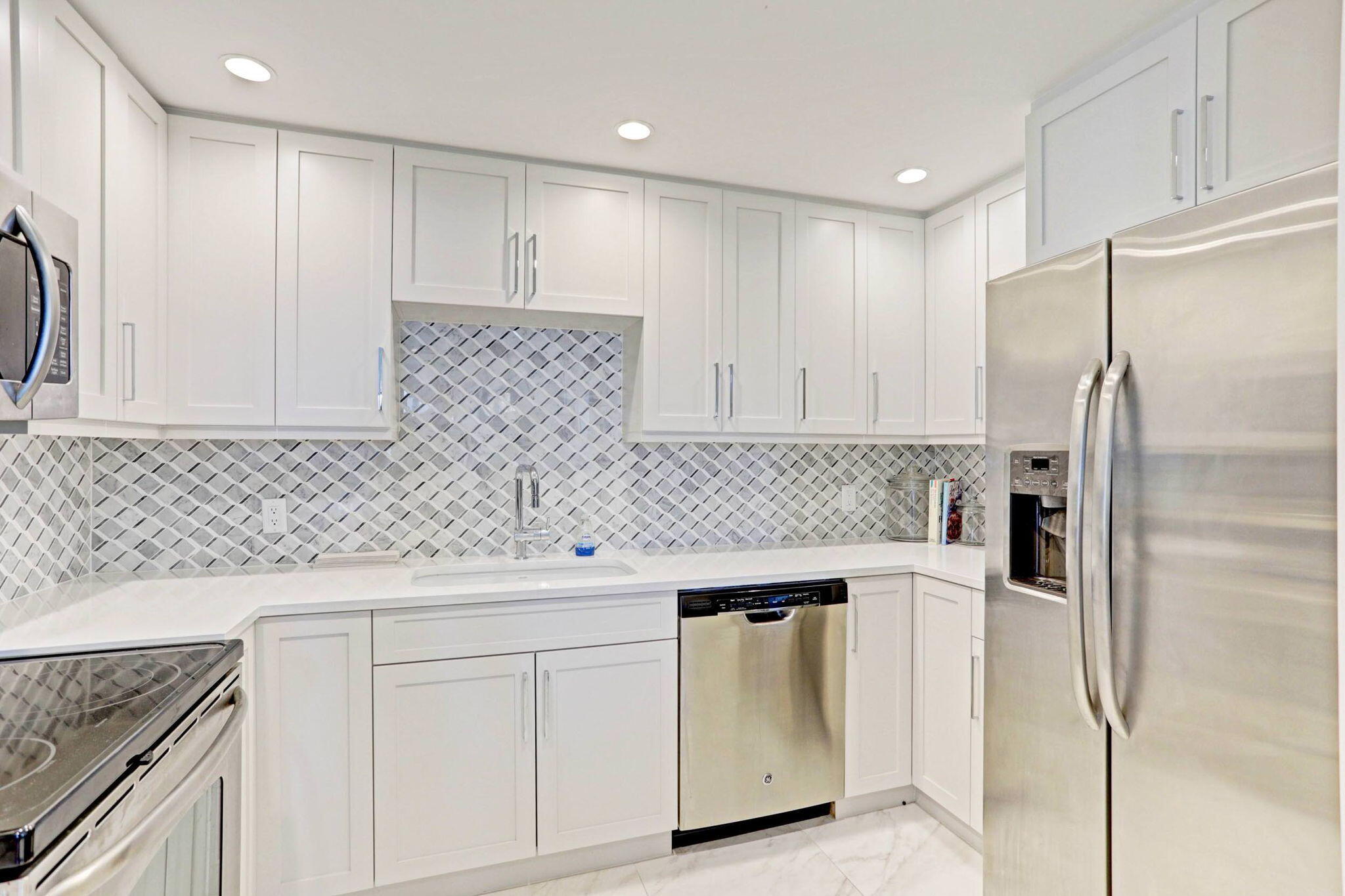 REACHES CONDO - Residential Lease