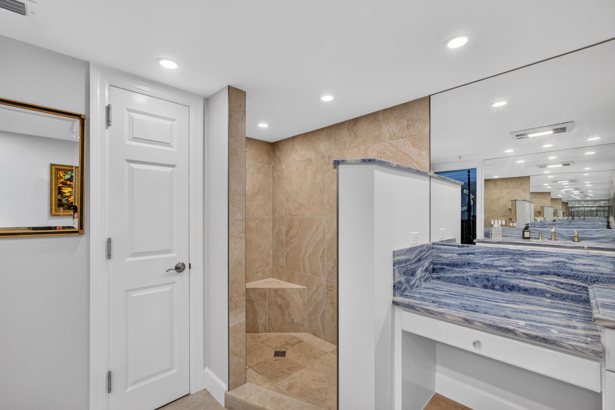 REACHES CONDO - Residential Lease