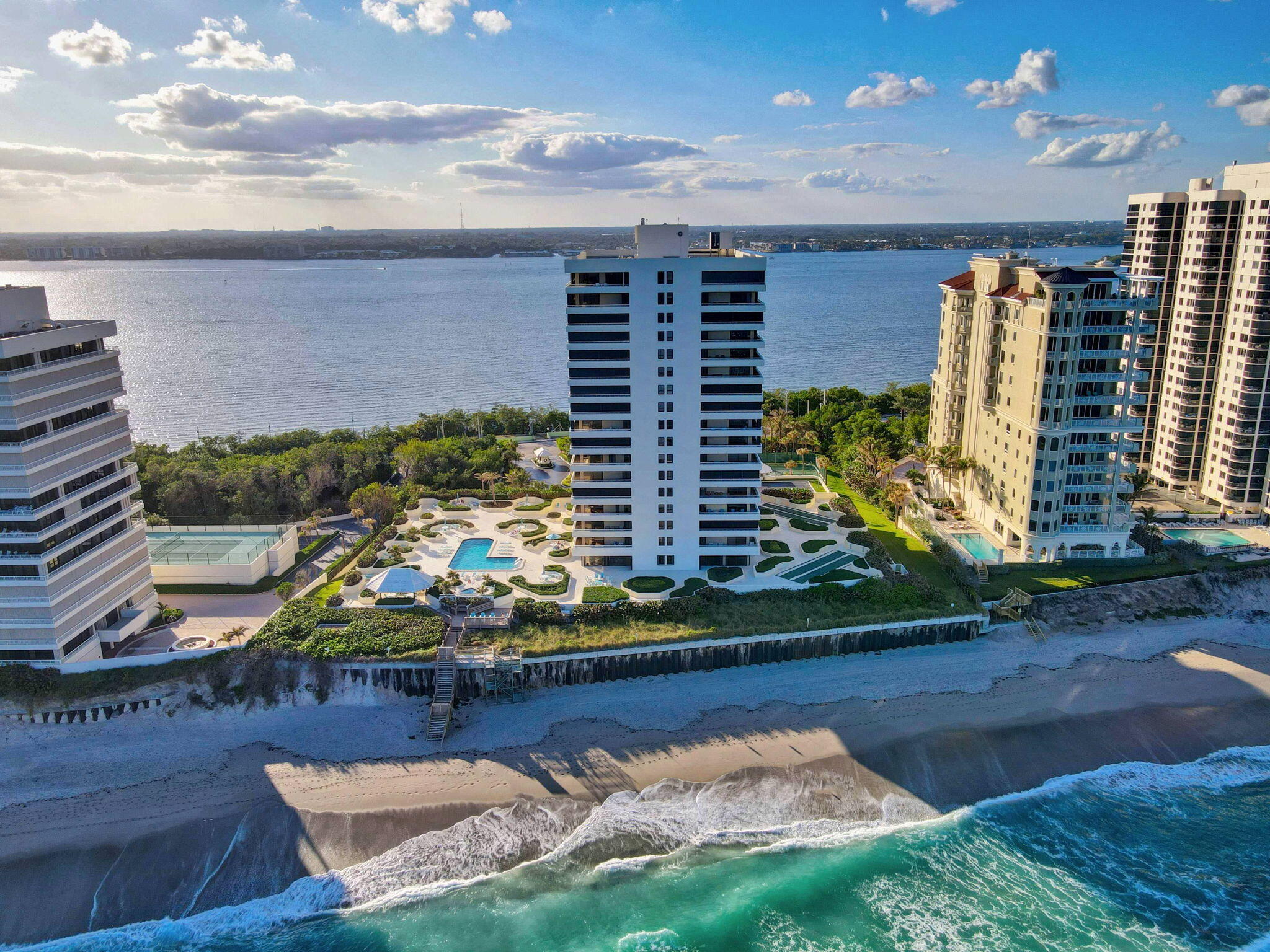 REACHES CONDO - Residential Lease