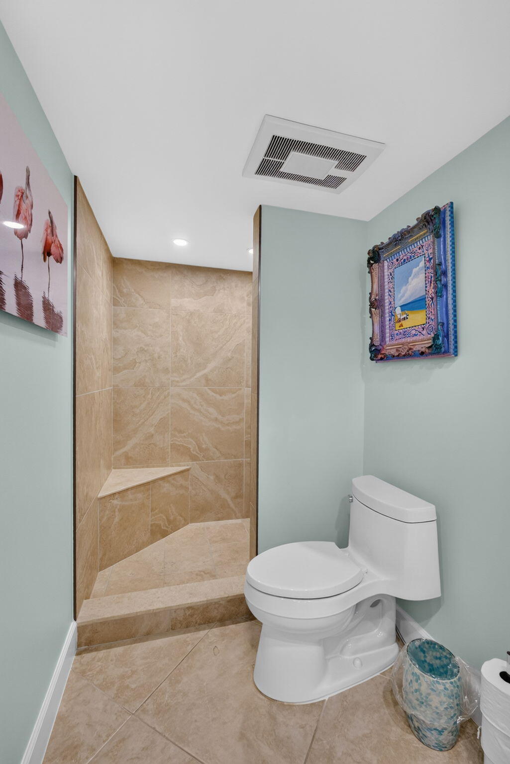 REACHES CONDO - Residential Lease