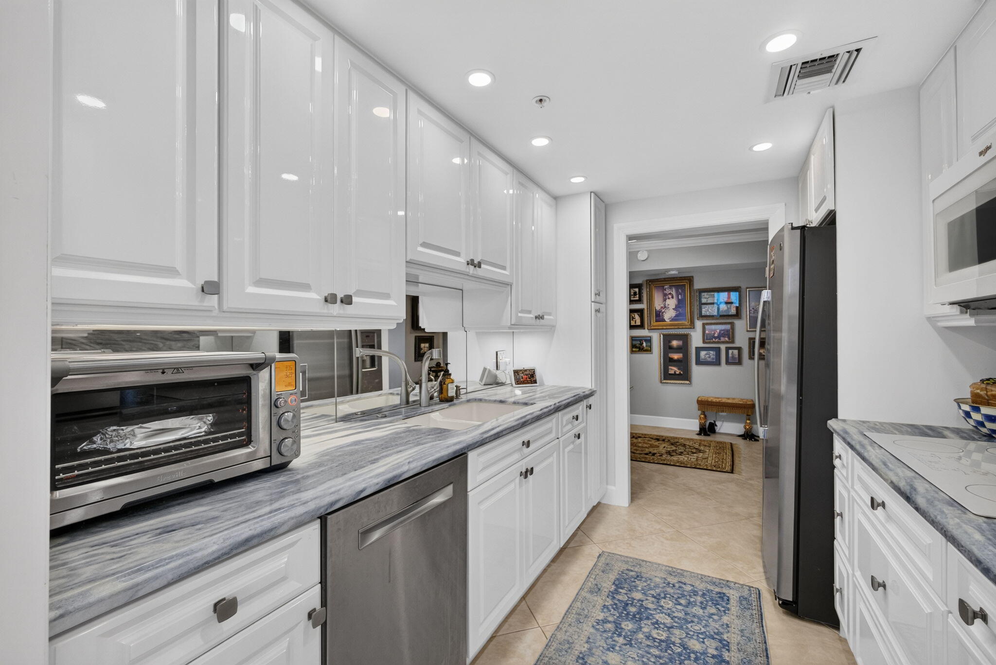 REACHES CONDO - Residential Lease