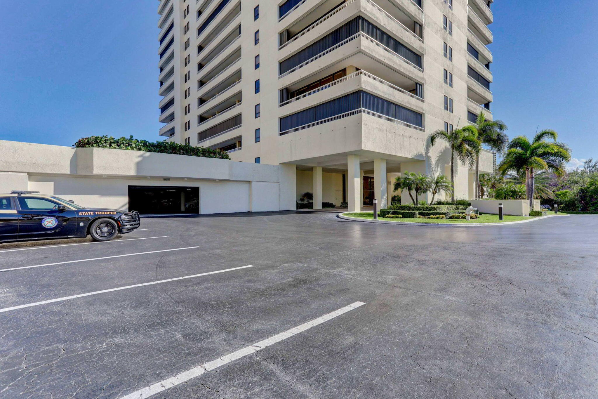 REACHES CONDO - Residential Lease