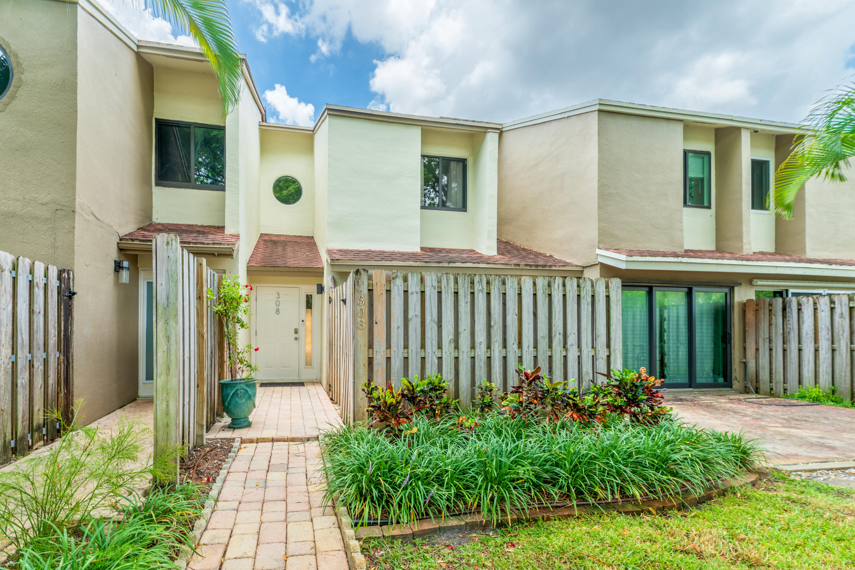 NEAR NORTHWEST - Residential