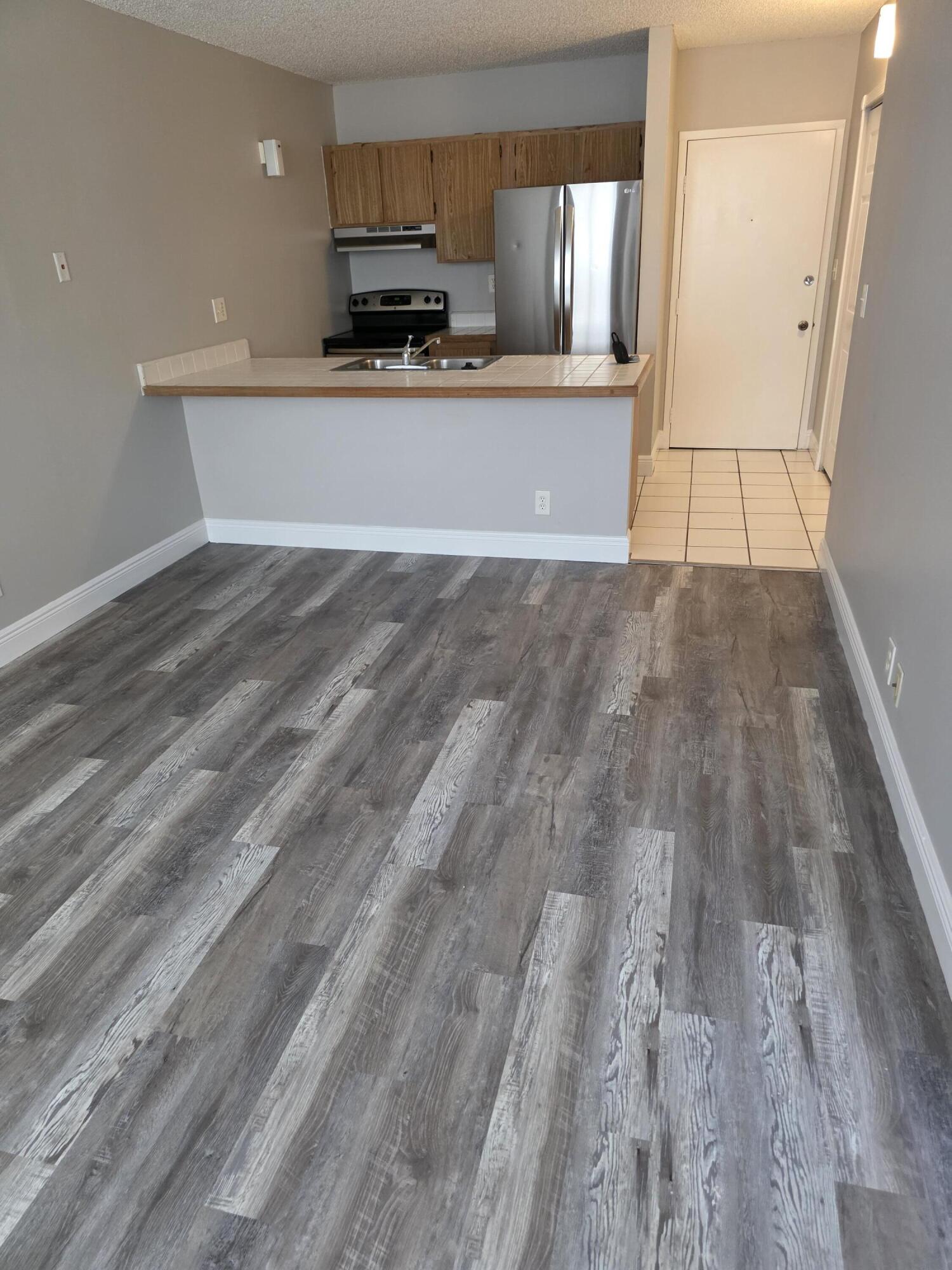 CORAL SPRINGS TOWER CLUB - Residential Lease