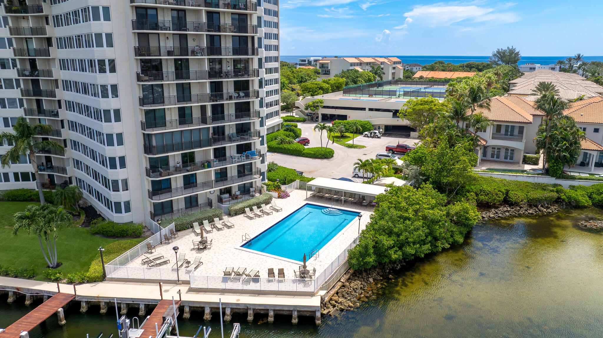 REGENCY HIGHLAND CLUB CONDO - Residential