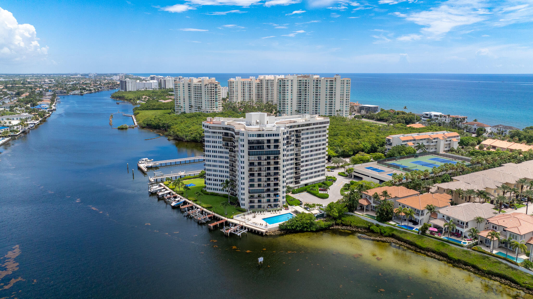 REGENCY HIGHLAND CLUB CONDO - Residential