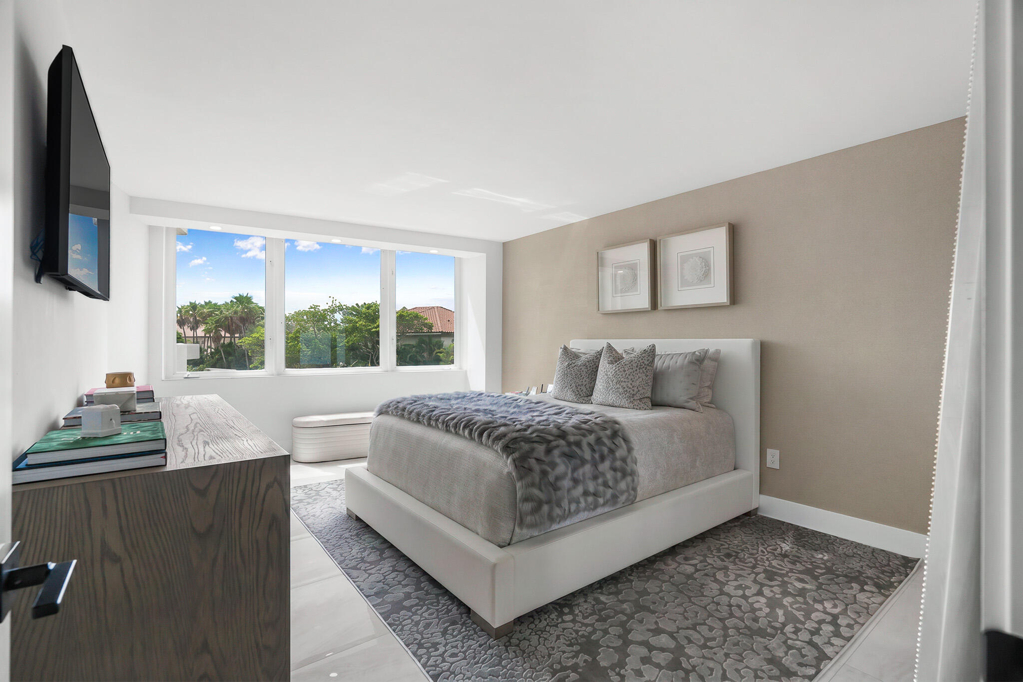 REGENCY HIGHLAND CLUB CONDO - Residential