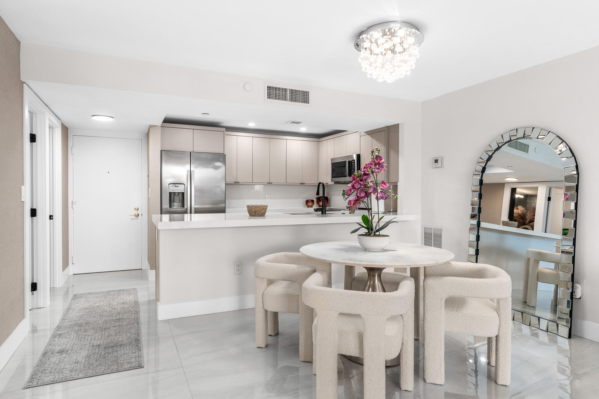REGENCY HIGHLAND CLUB CONDO - Residential