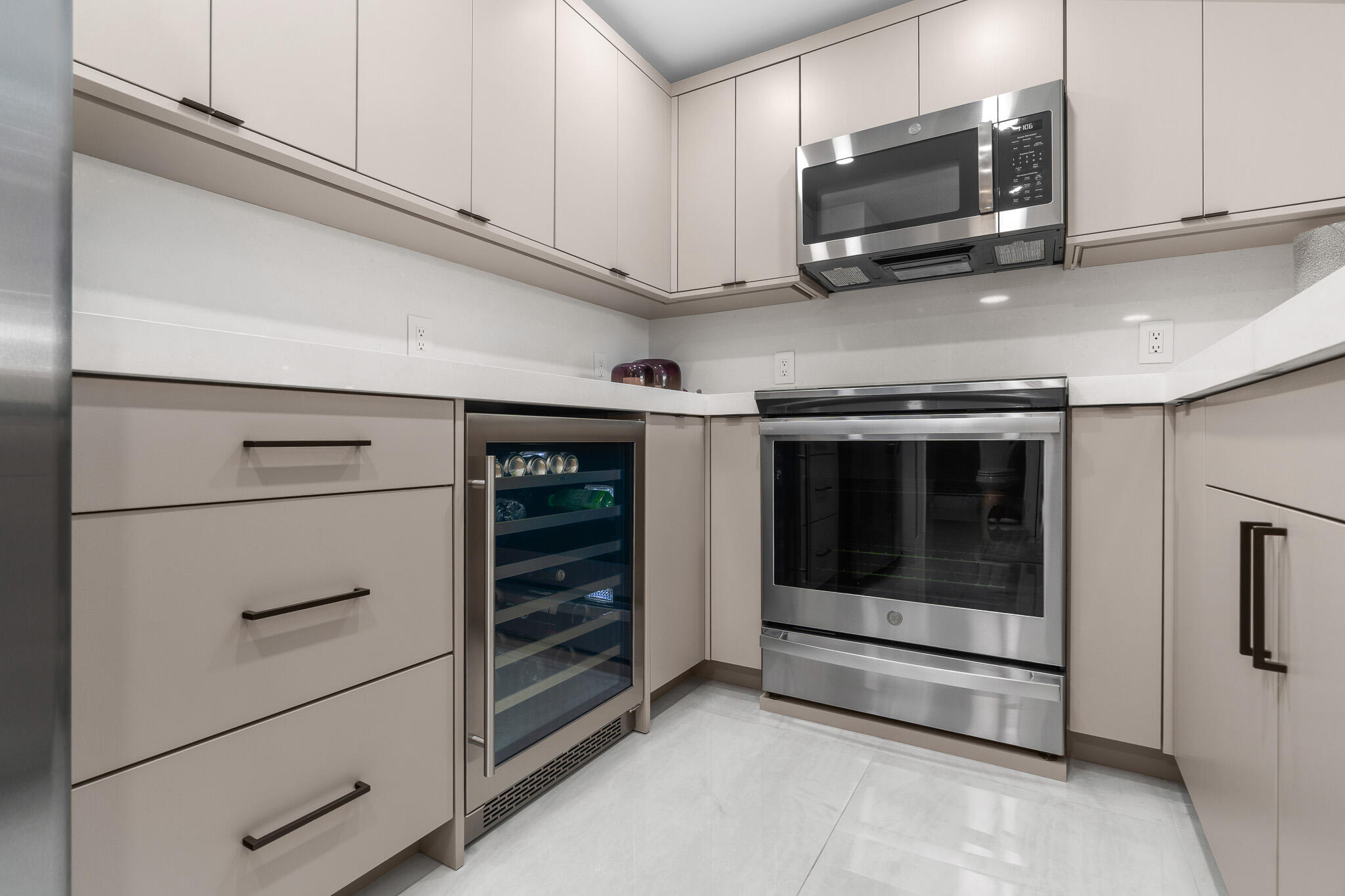 REGENCY HIGHLAND CLUB CONDO - Residential
