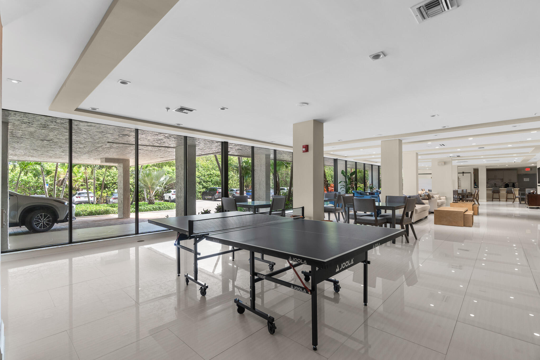 REGENCY HIGHLAND CLUB CONDO - Residential