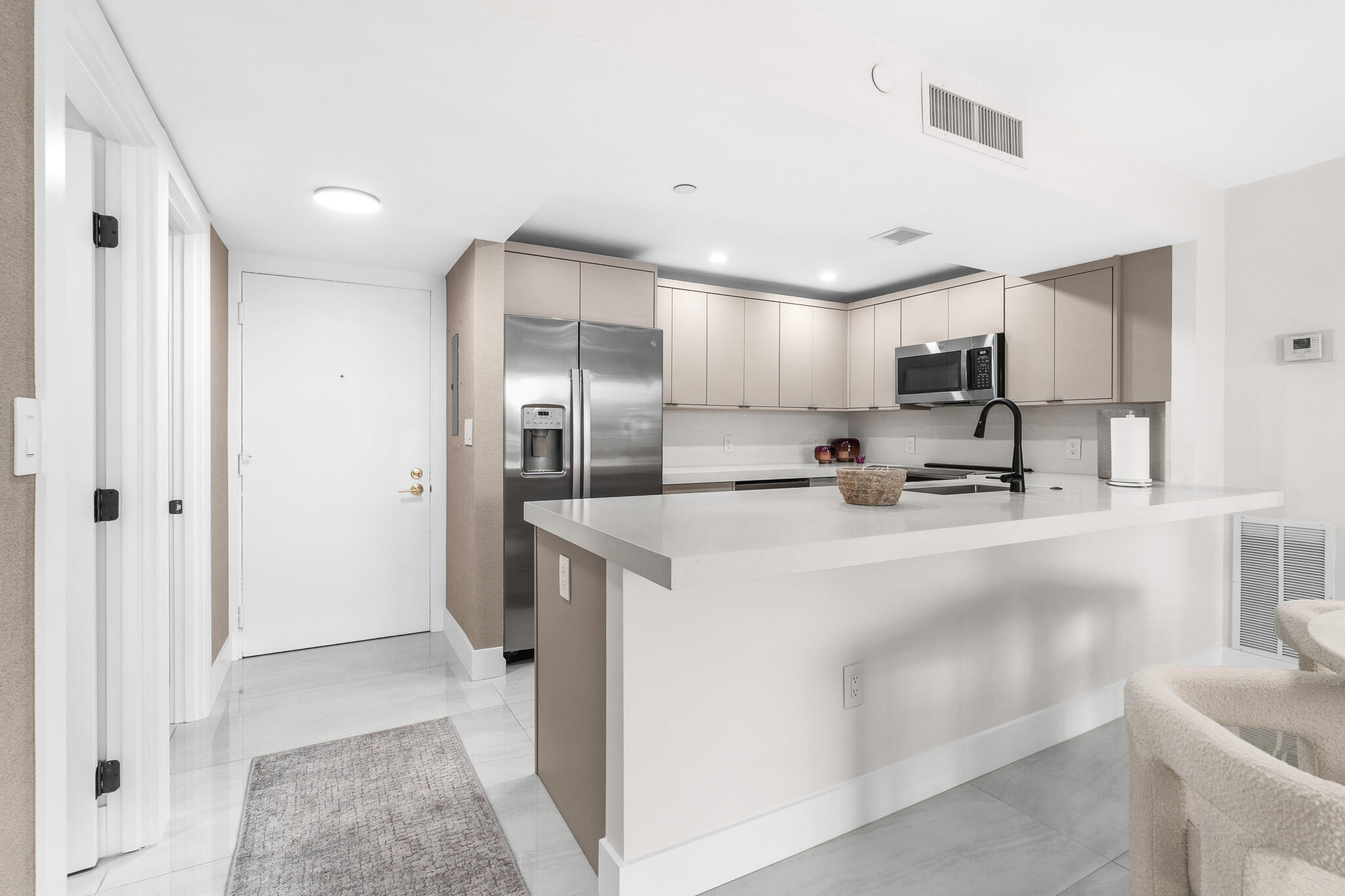 REGENCY HIGHLAND CLUB CONDO - Residential