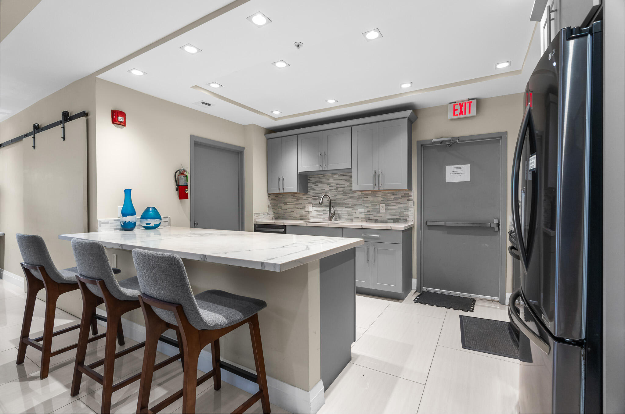 REGENCY HIGHLAND CLUB CONDO - Residential