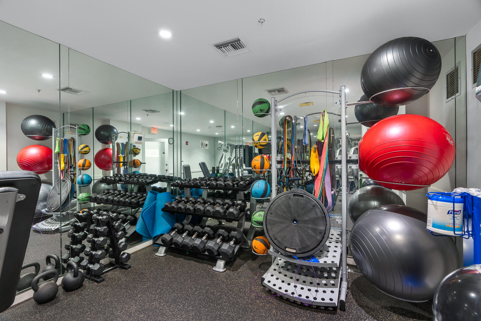 REGENCY HIGHLAND CLUB CONDO - Residential