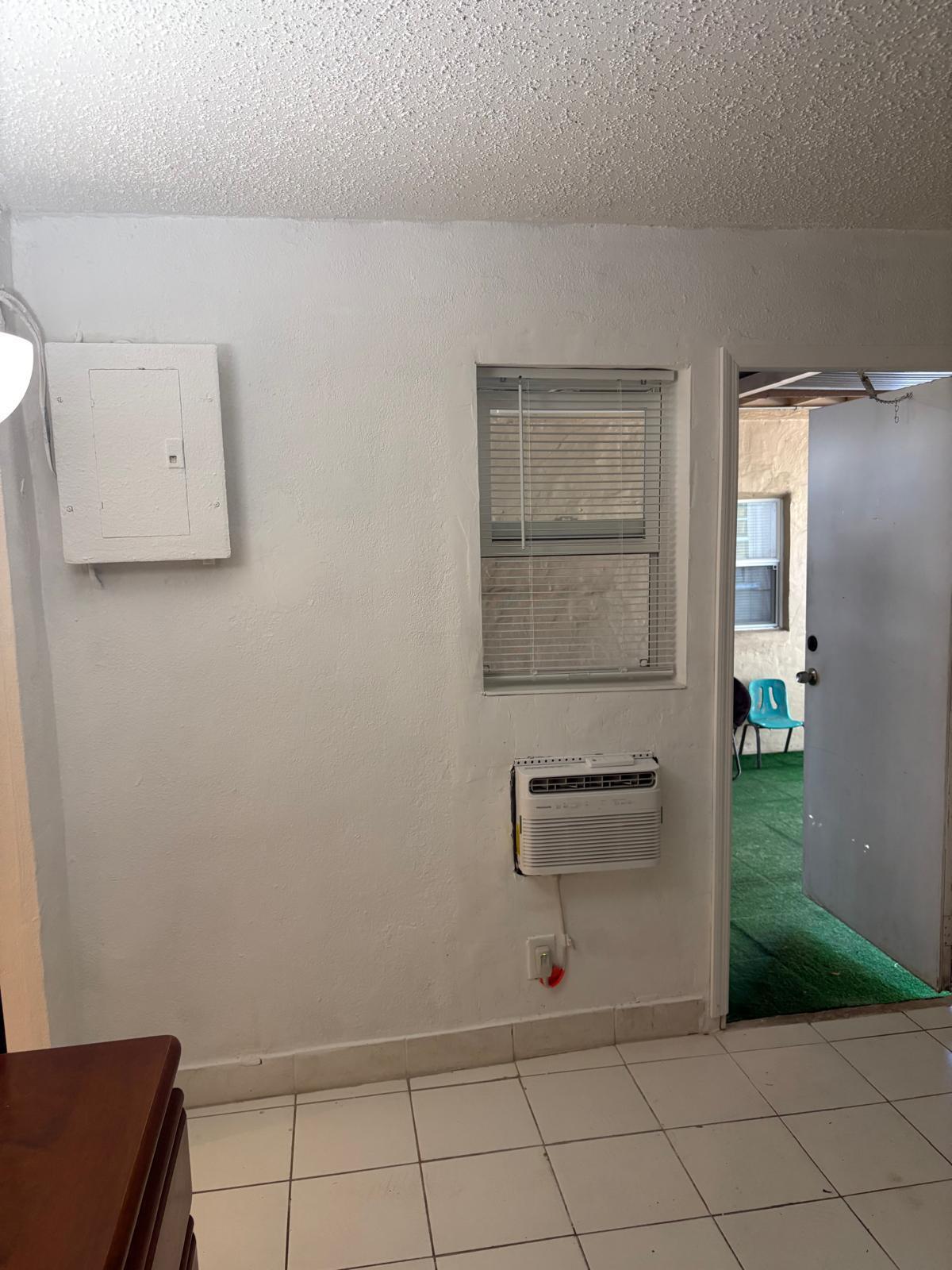 hollywood - Residential Lease