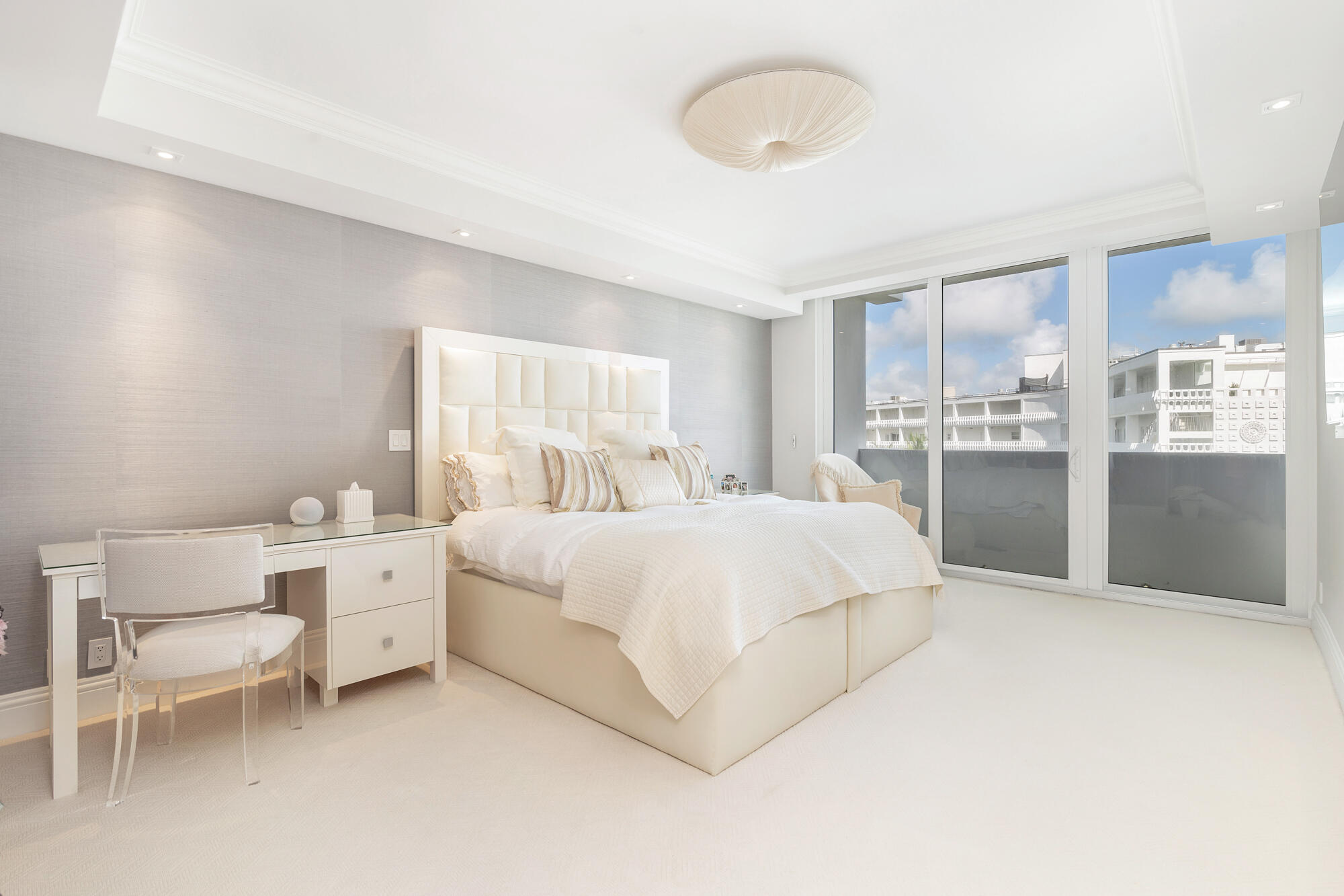 THREE THIRTY OCEAN CONDO - Residential