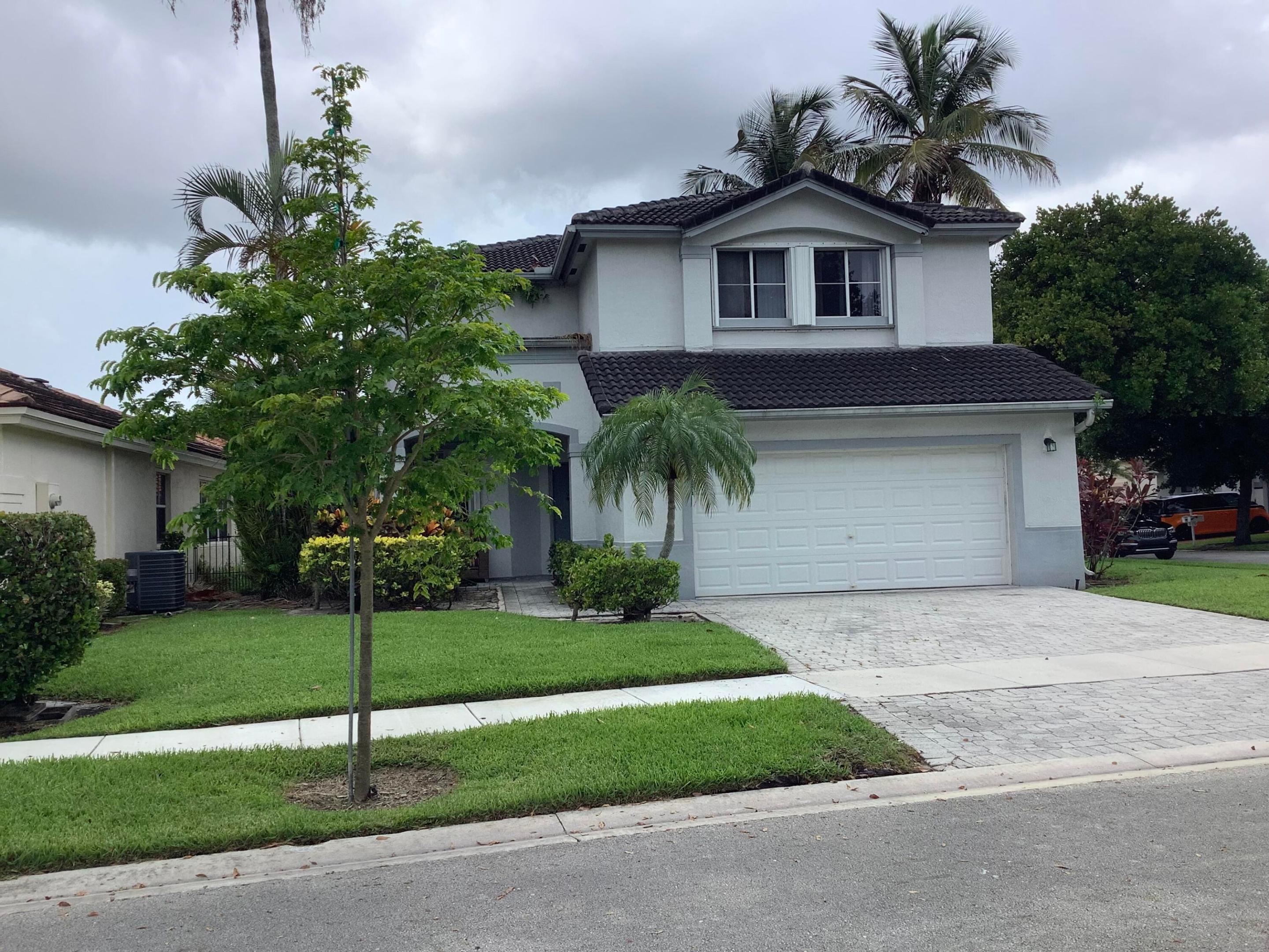 LAKES OF NEWPORT II - Residential Lease