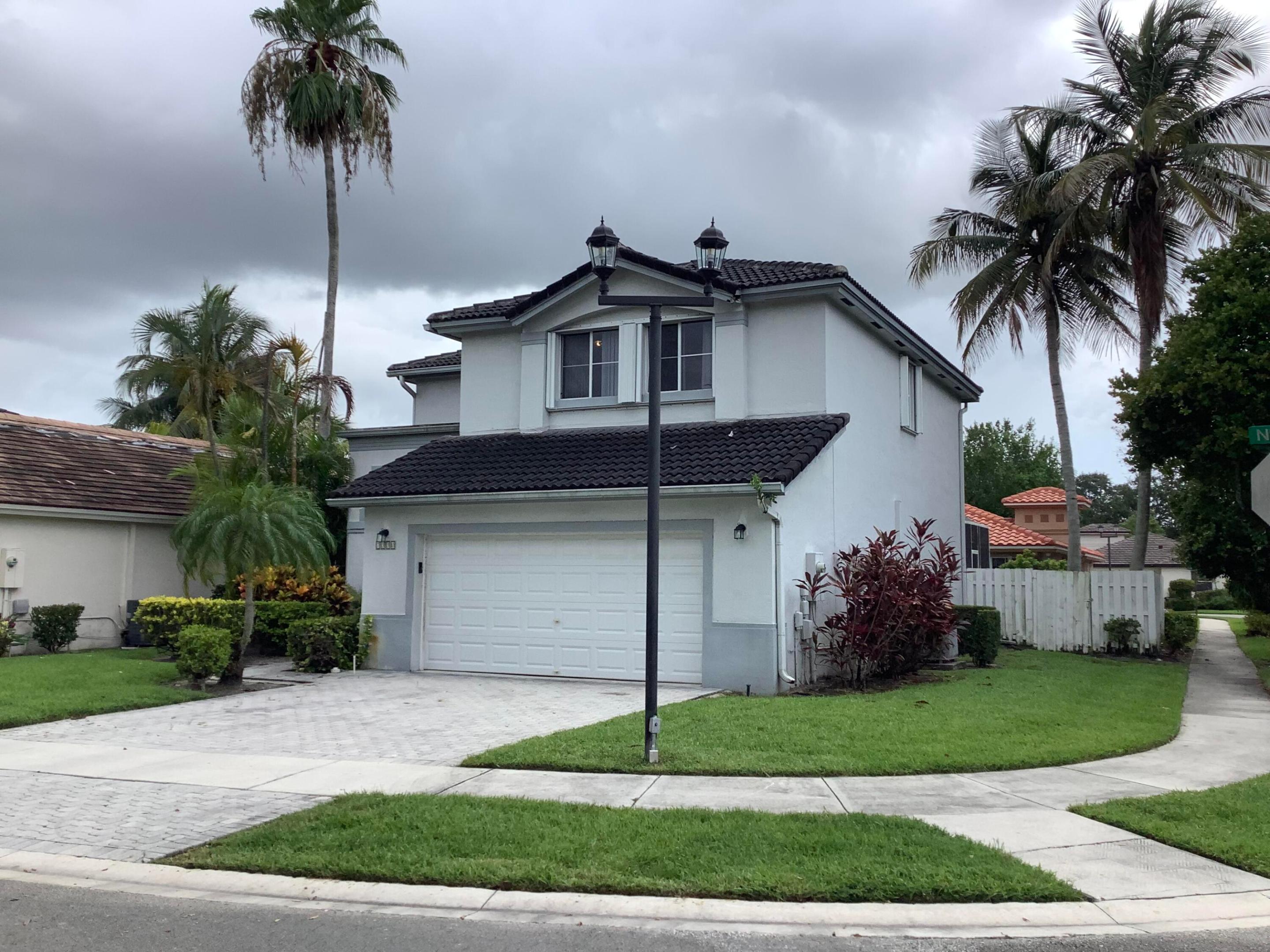 LAKES OF NEWPORT II - Residential Lease