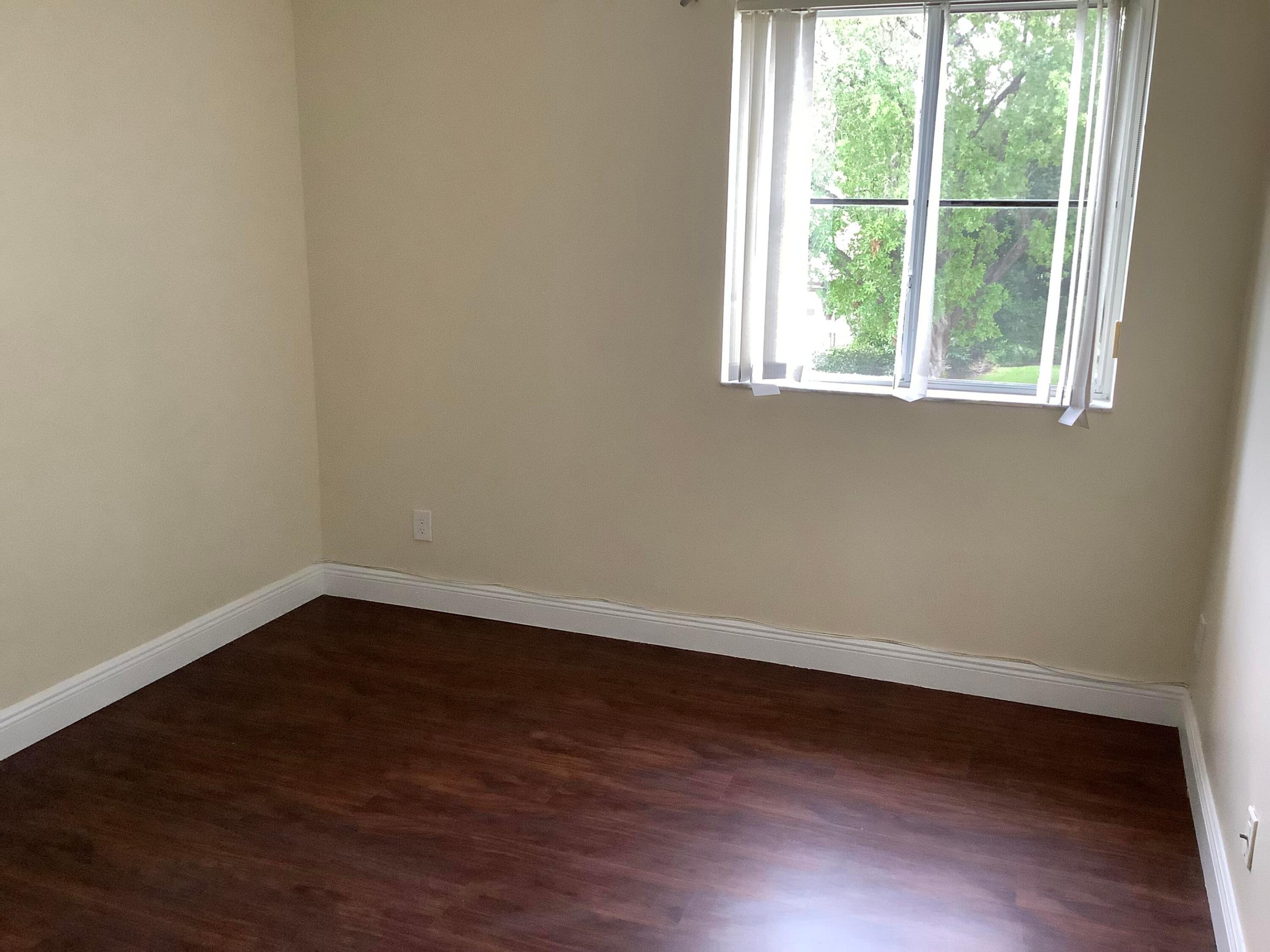 LAKES OF NEWPORT II - Residential Lease
