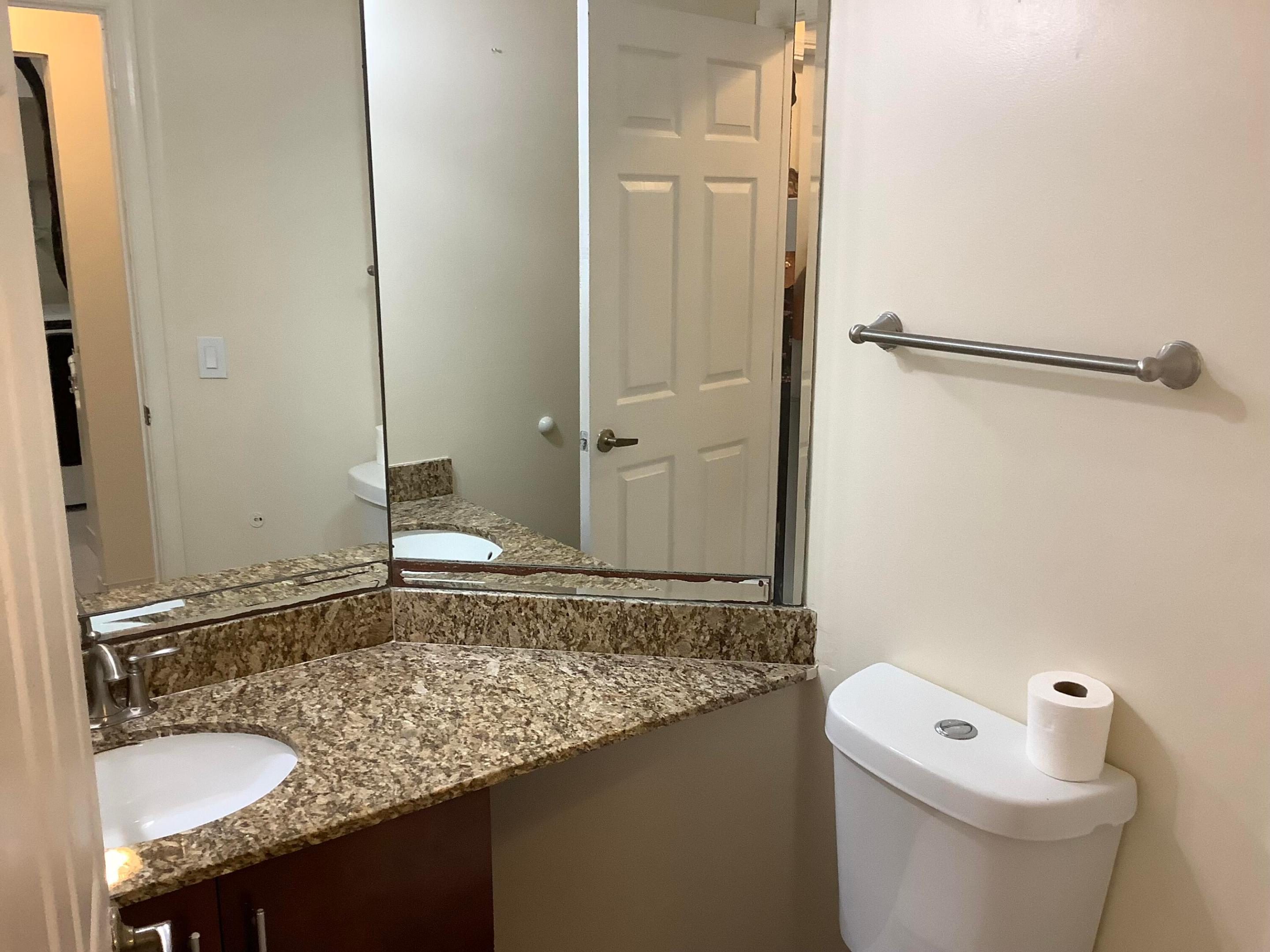 LAKES OF NEWPORT II - Residential Lease