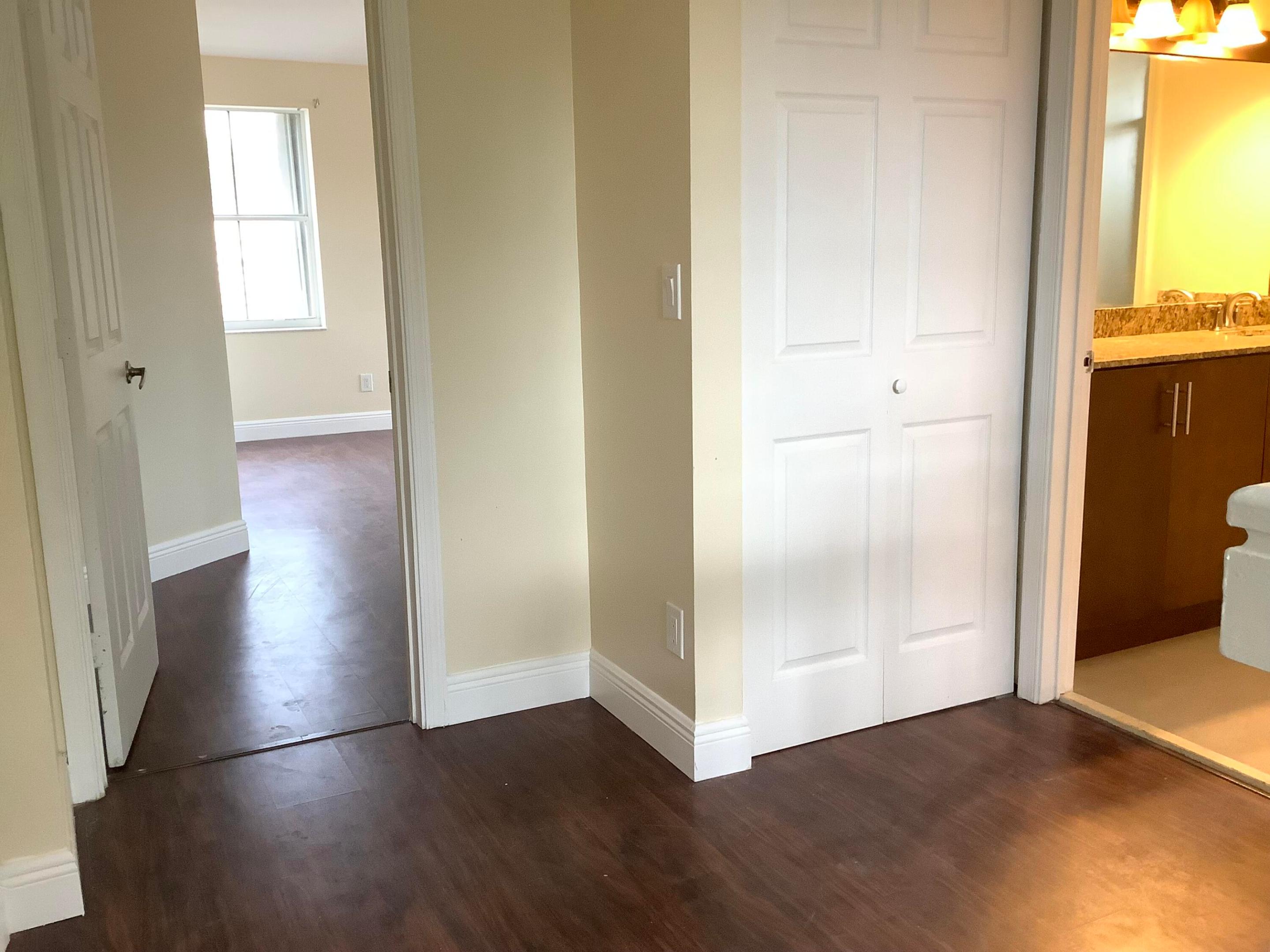 LAKES OF NEWPORT II - Residential Lease
