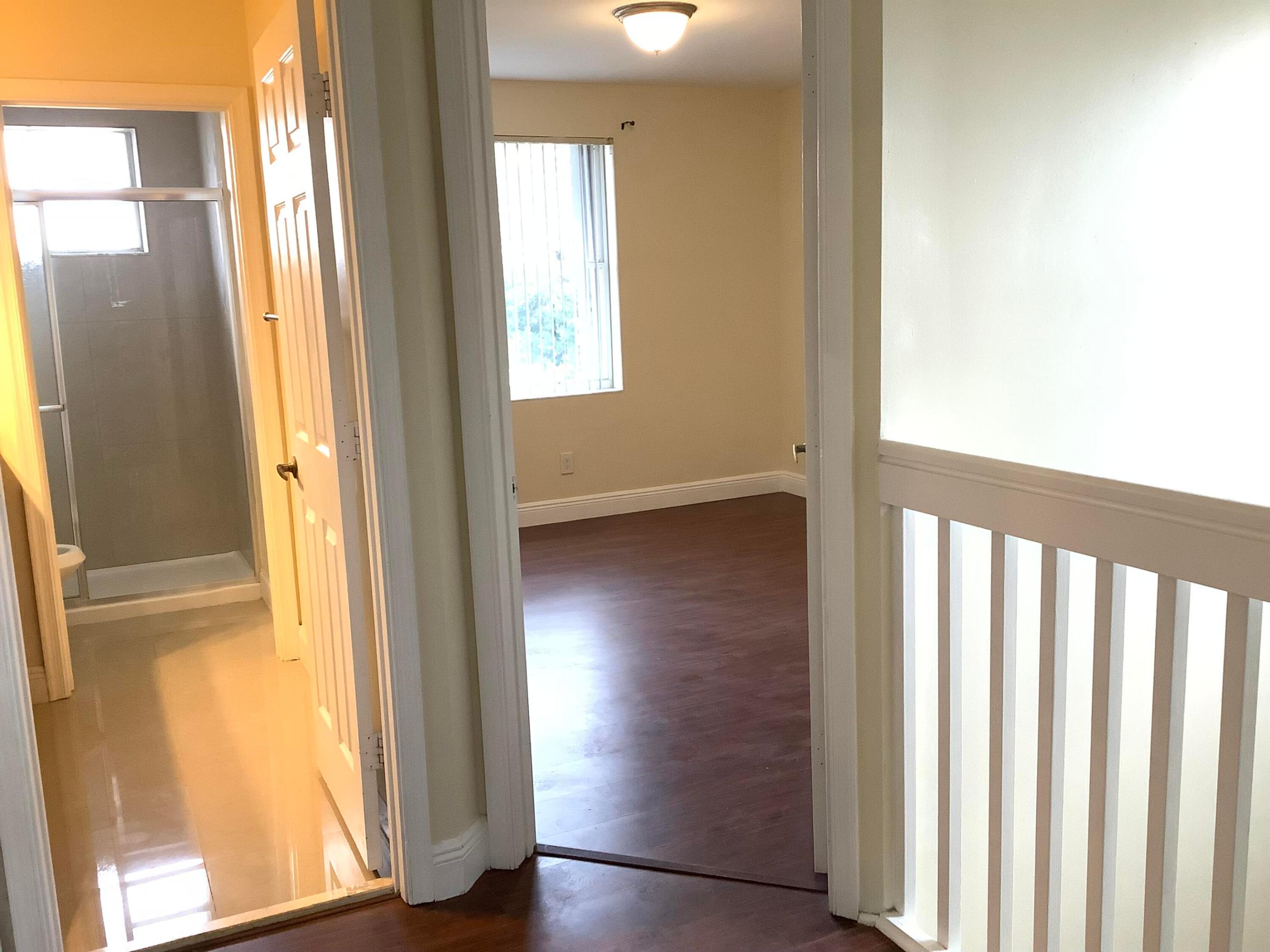 LAKES OF NEWPORT II - Residential Lease