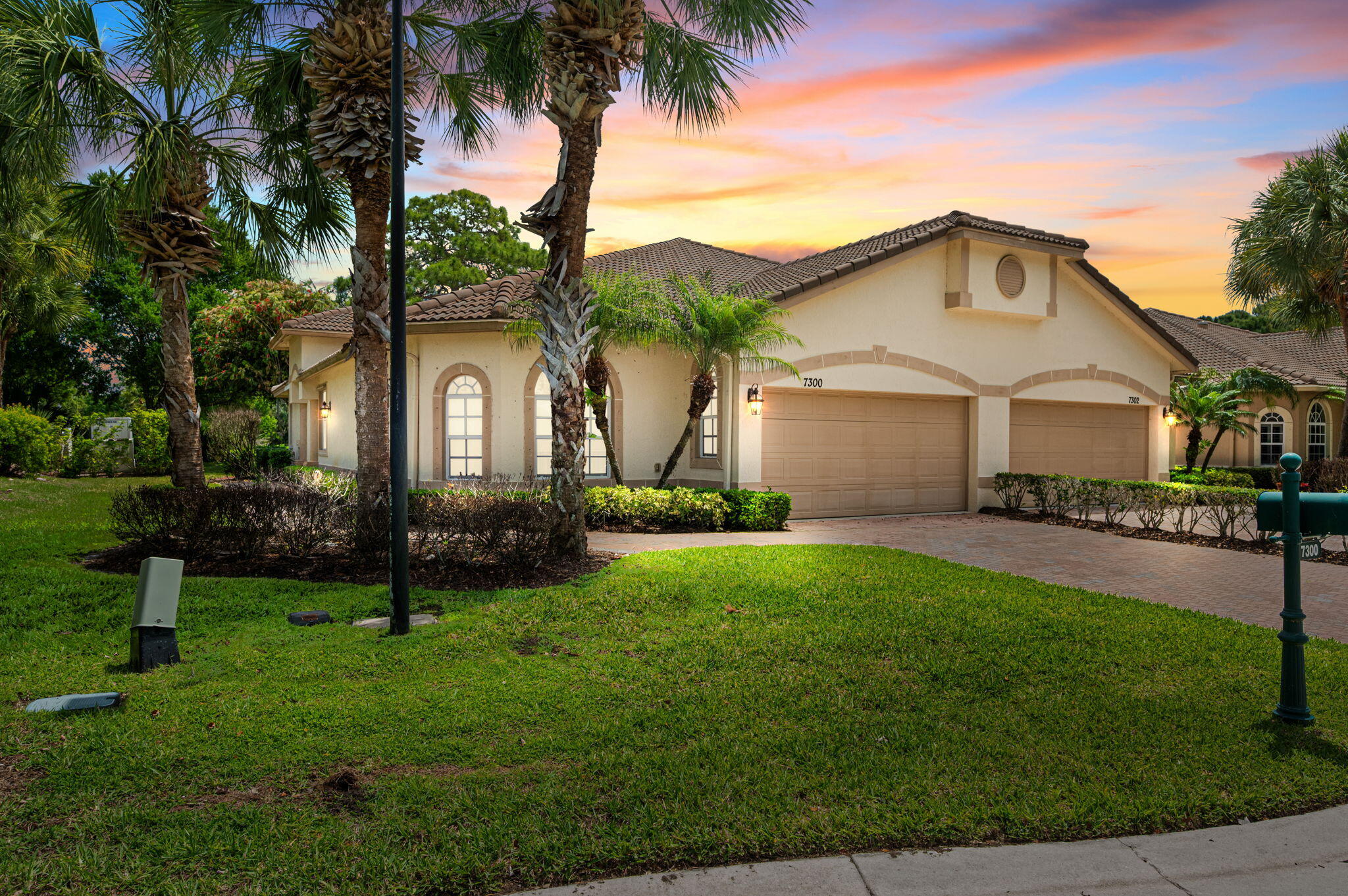 THE RESERVE WILLOW PINES E AT PGA VILLAGE - Residential