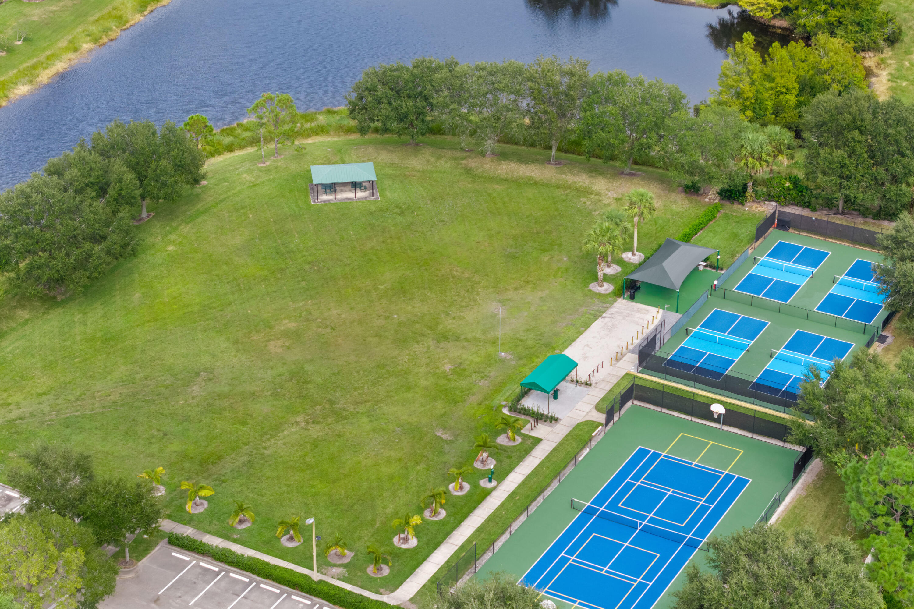 THE RESERVE WILLOW PINES E AT PGA VILLAGE - Residential