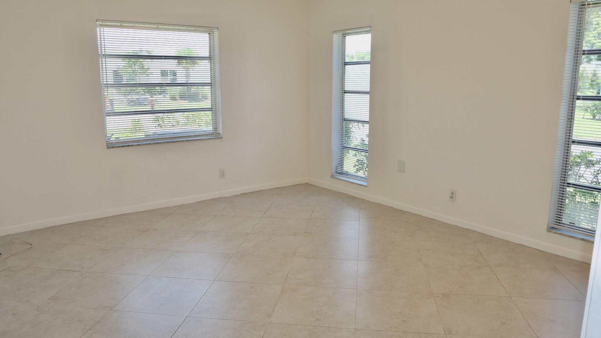 PALM GREENS AT VILLA DEL RAY CONDO II - Residential Lease