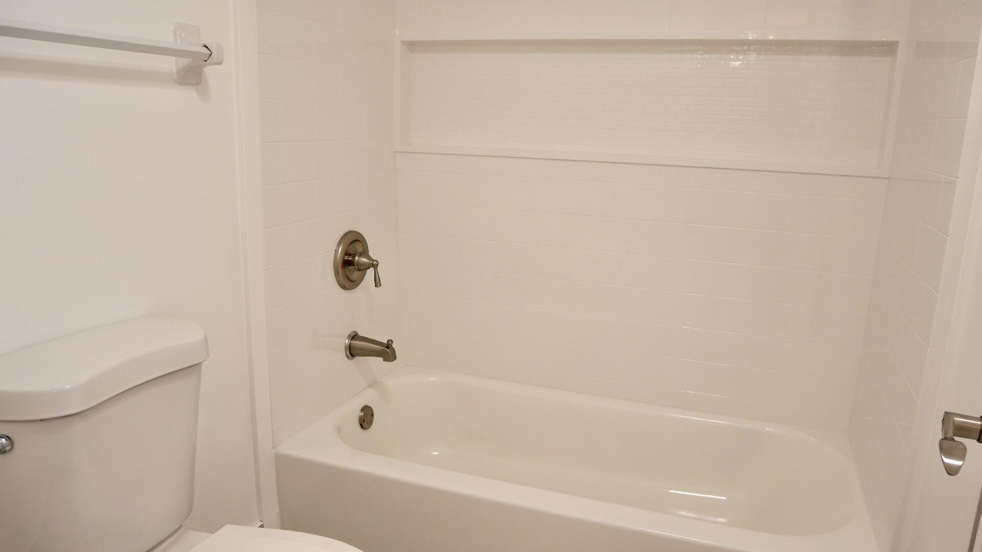 PALM GREENS AT VILLA DEL RAY CONDO II - Residential Lease