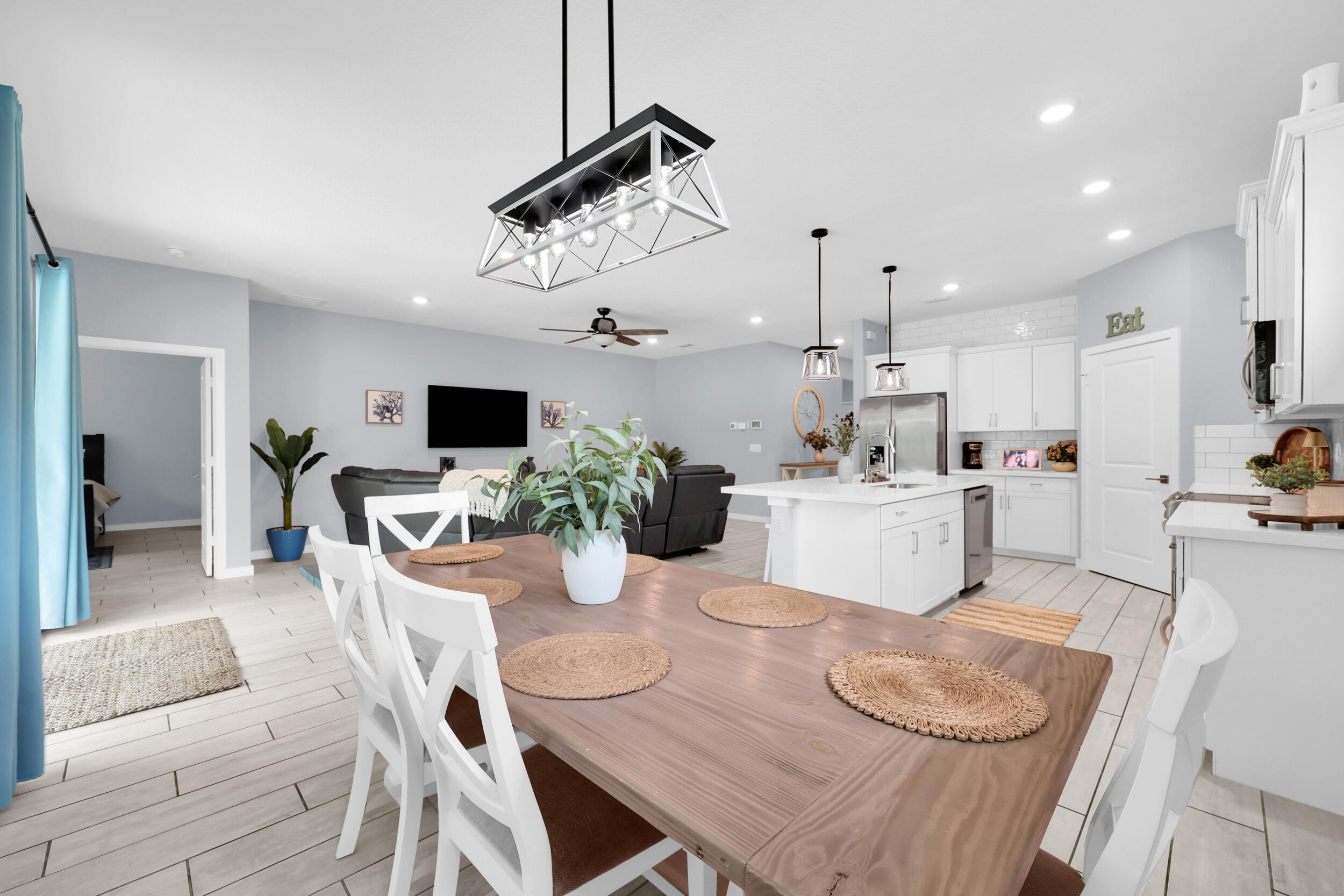 BERRY GROVE - Residential