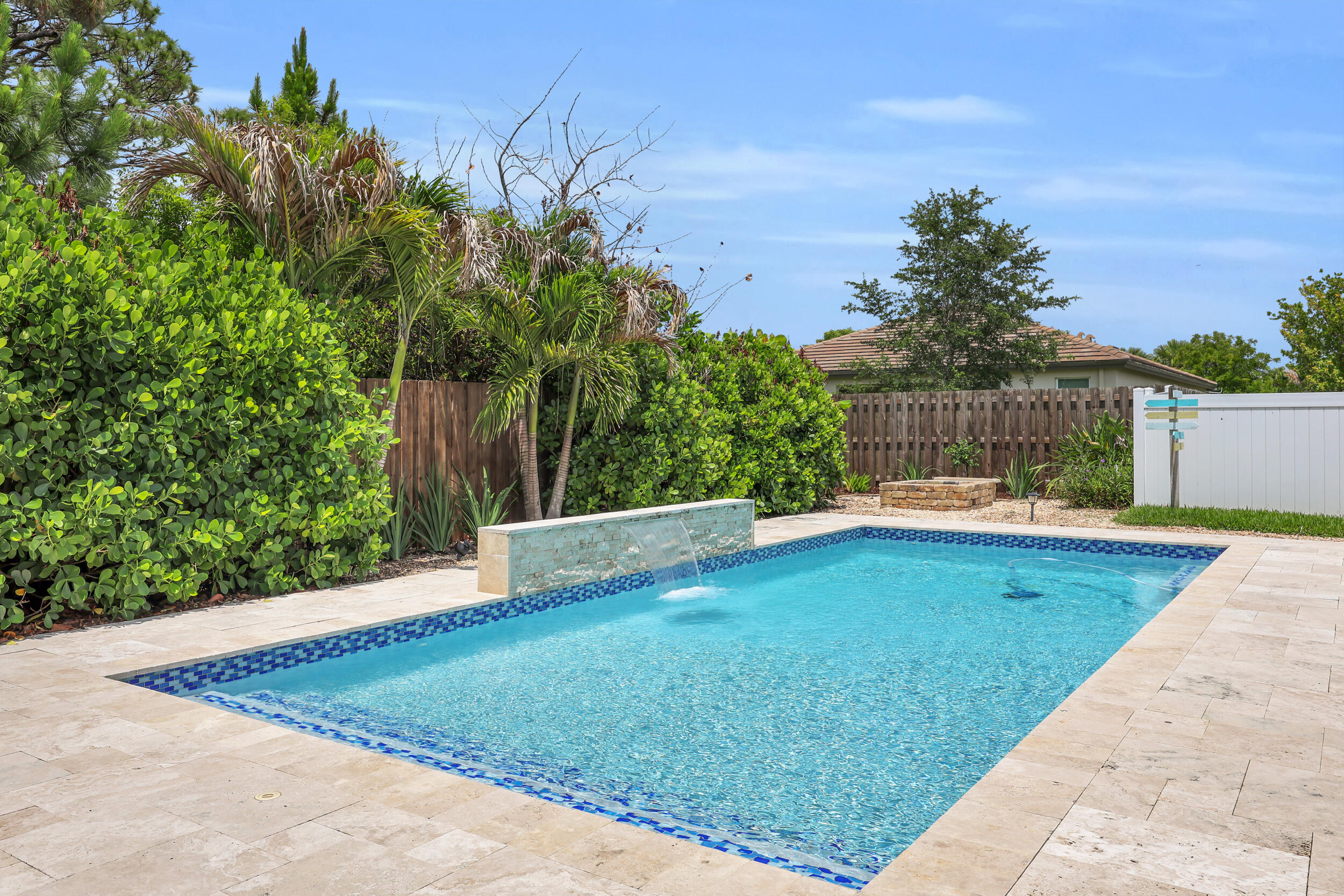 BERRY GROVE - Residential