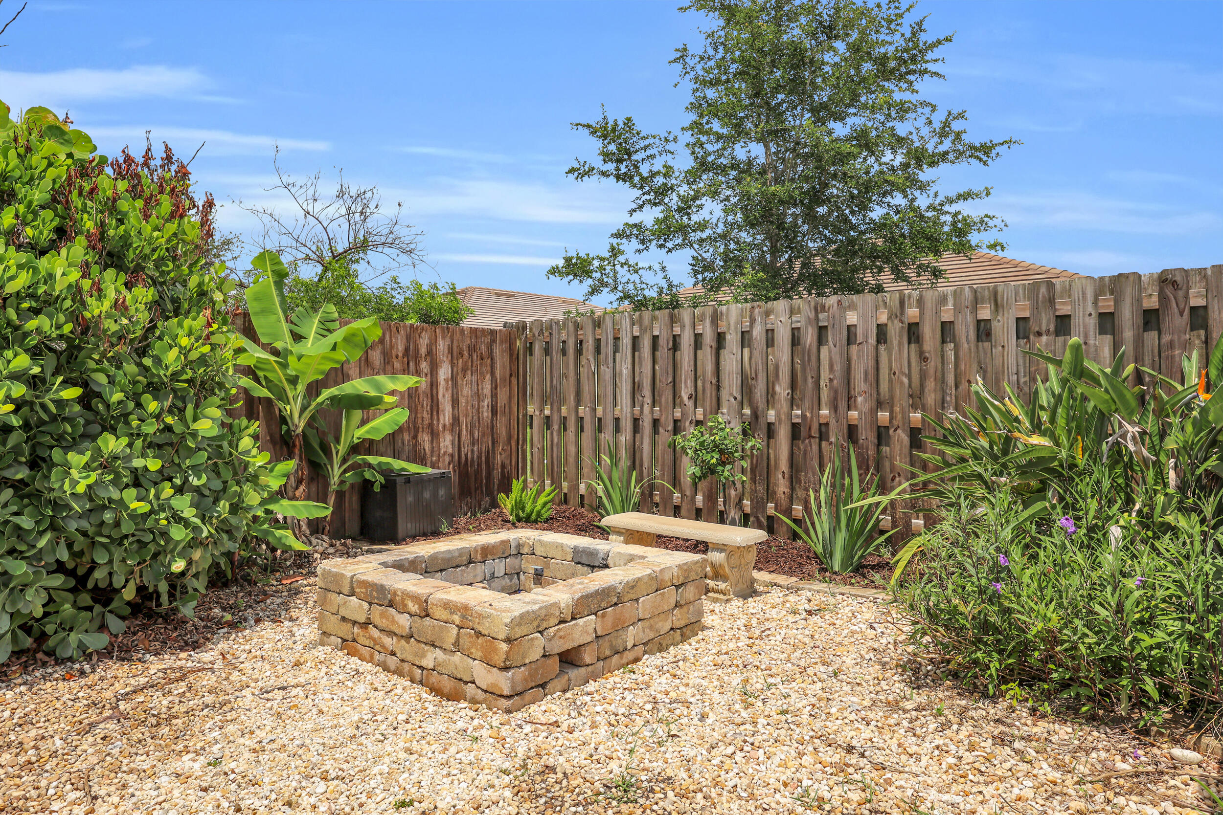 BERRY GROVE - Residential