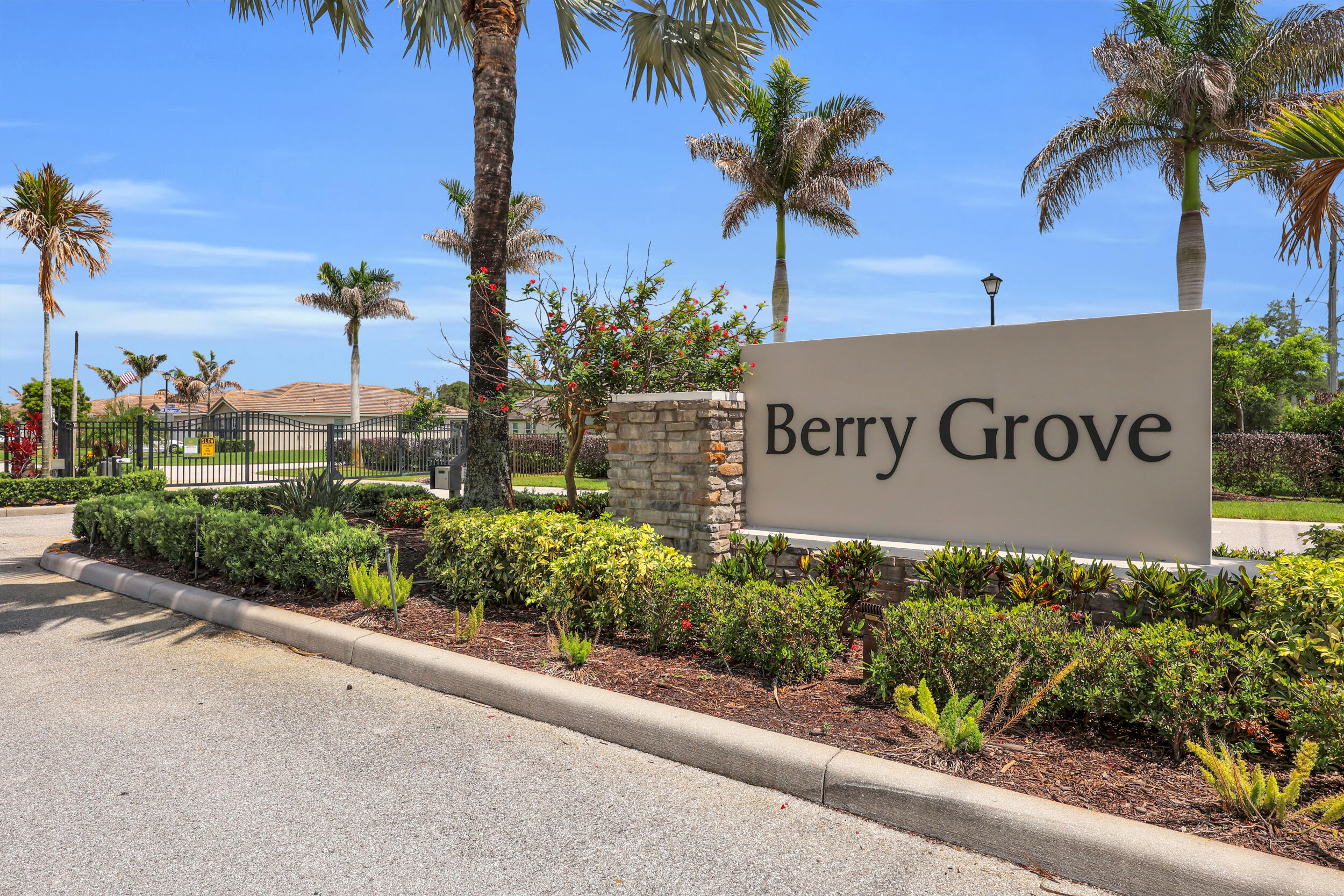 BERRY GROVE - Residential