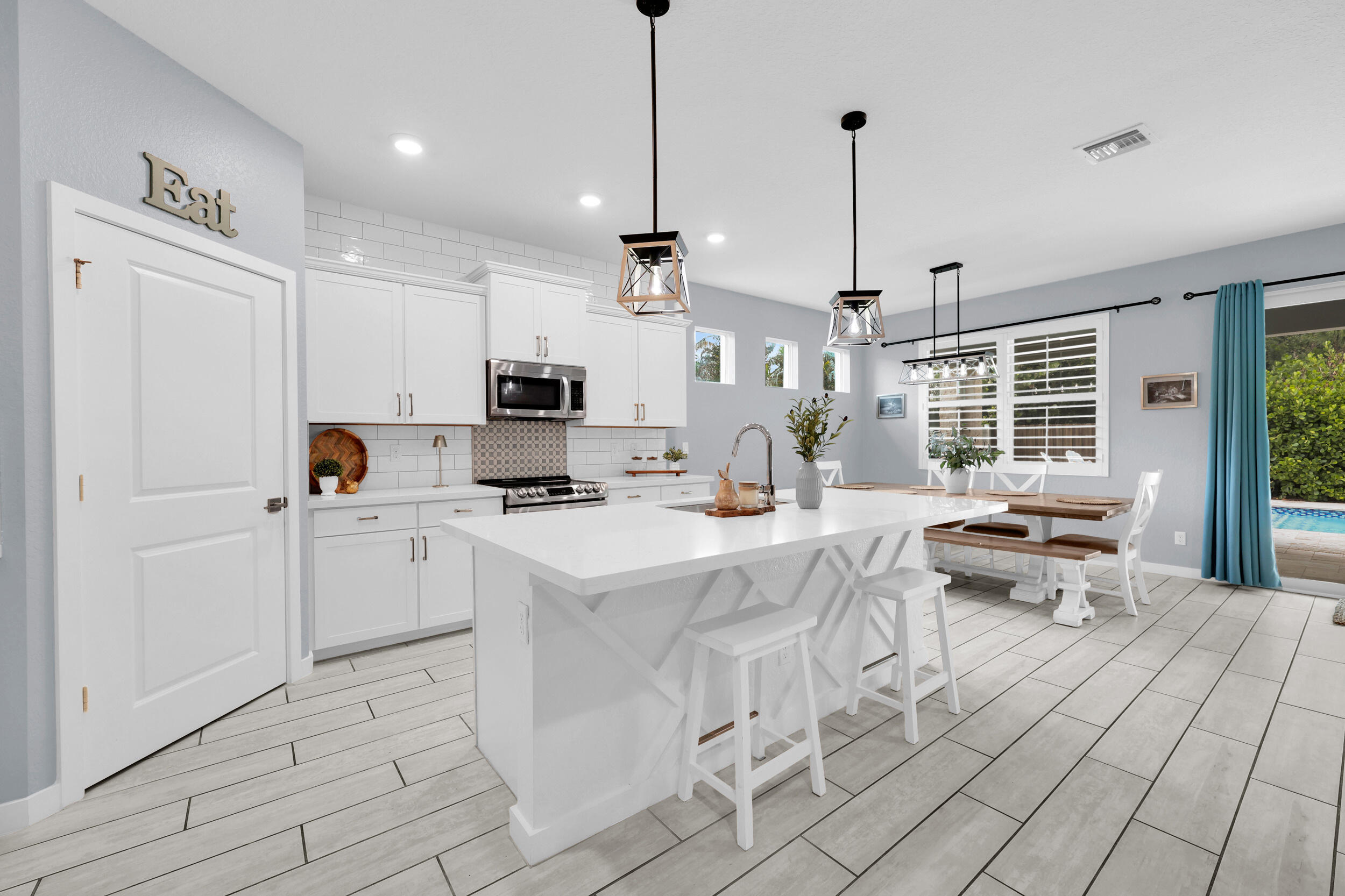 BERRY GROVE - Residential