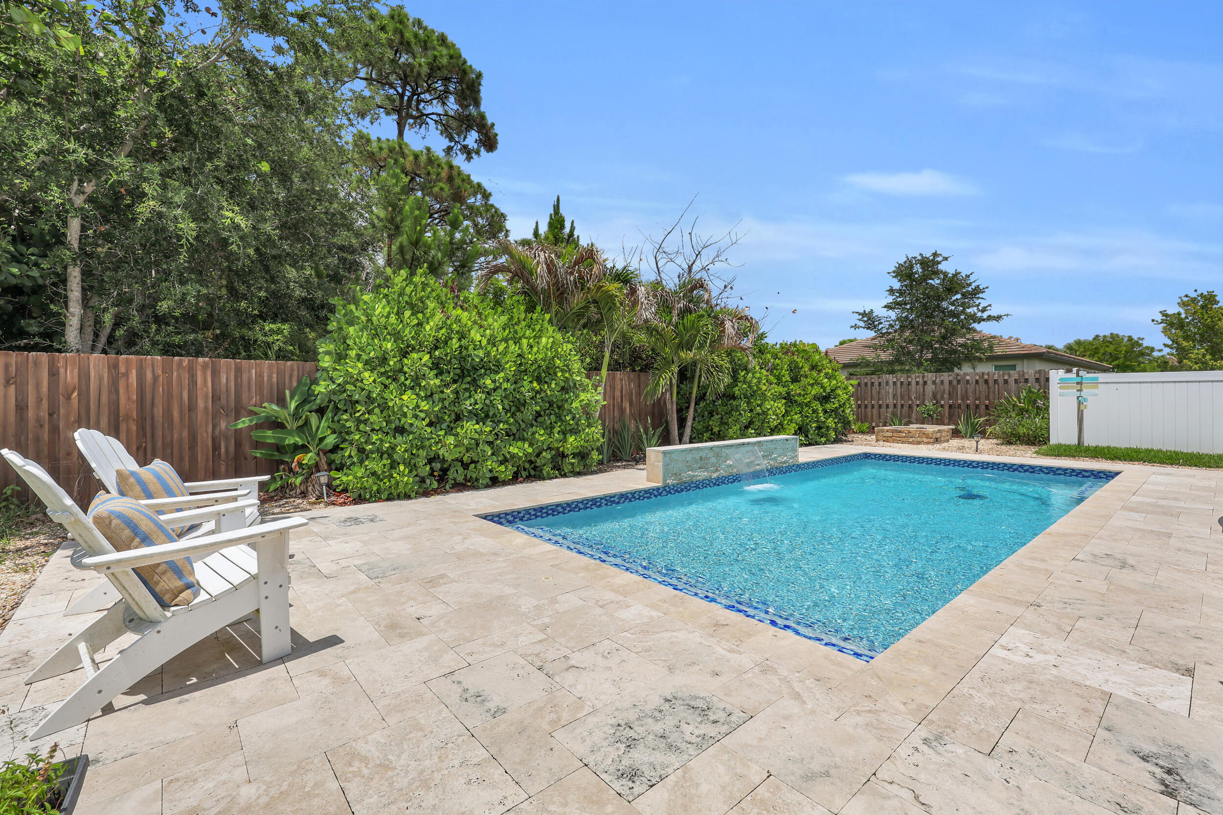 BERRY GROVE - Residential