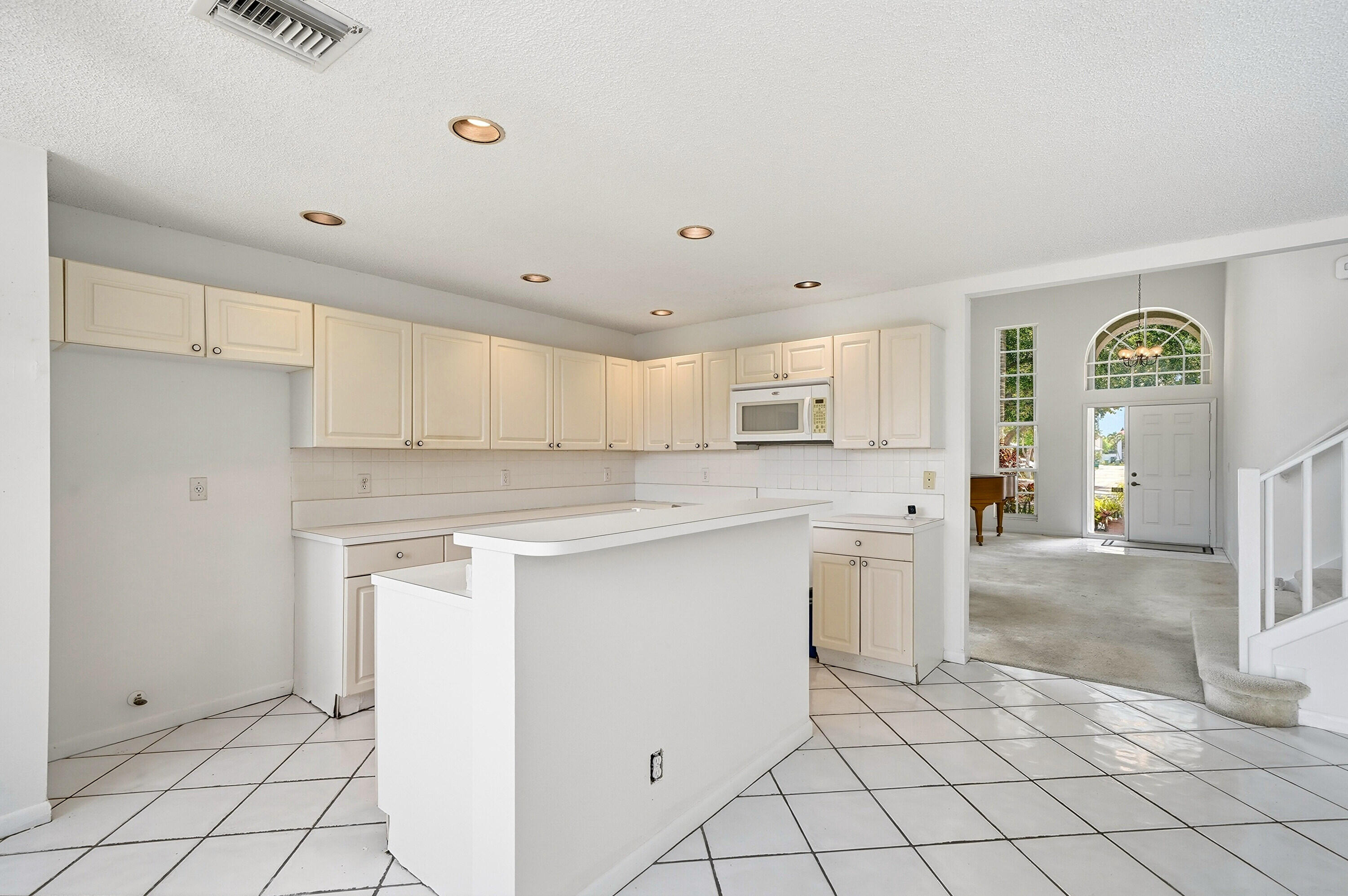 HOLIDAY SPRINGS EAST - Residential
