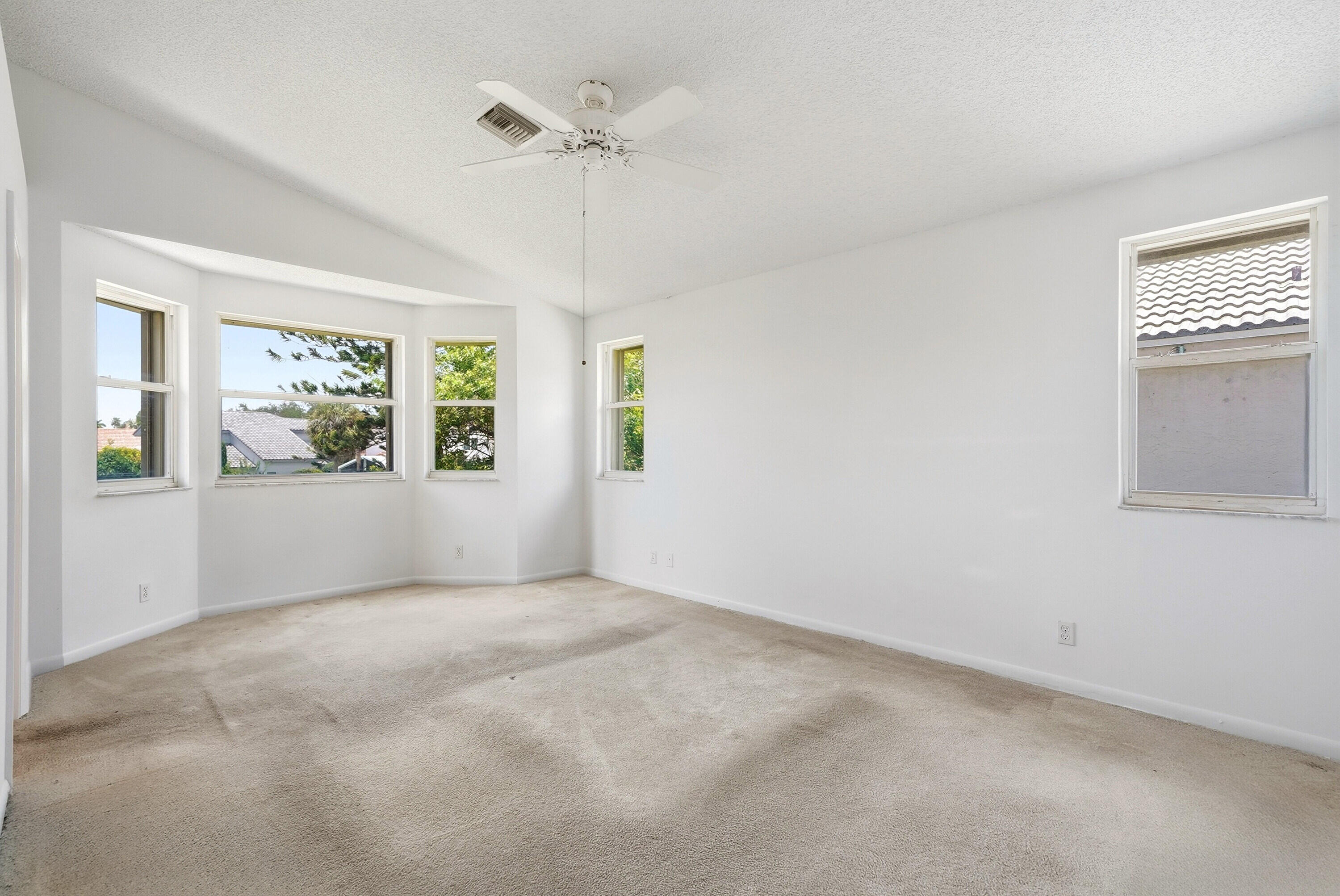 HOLIDAY SPRINGS EAST - Residential