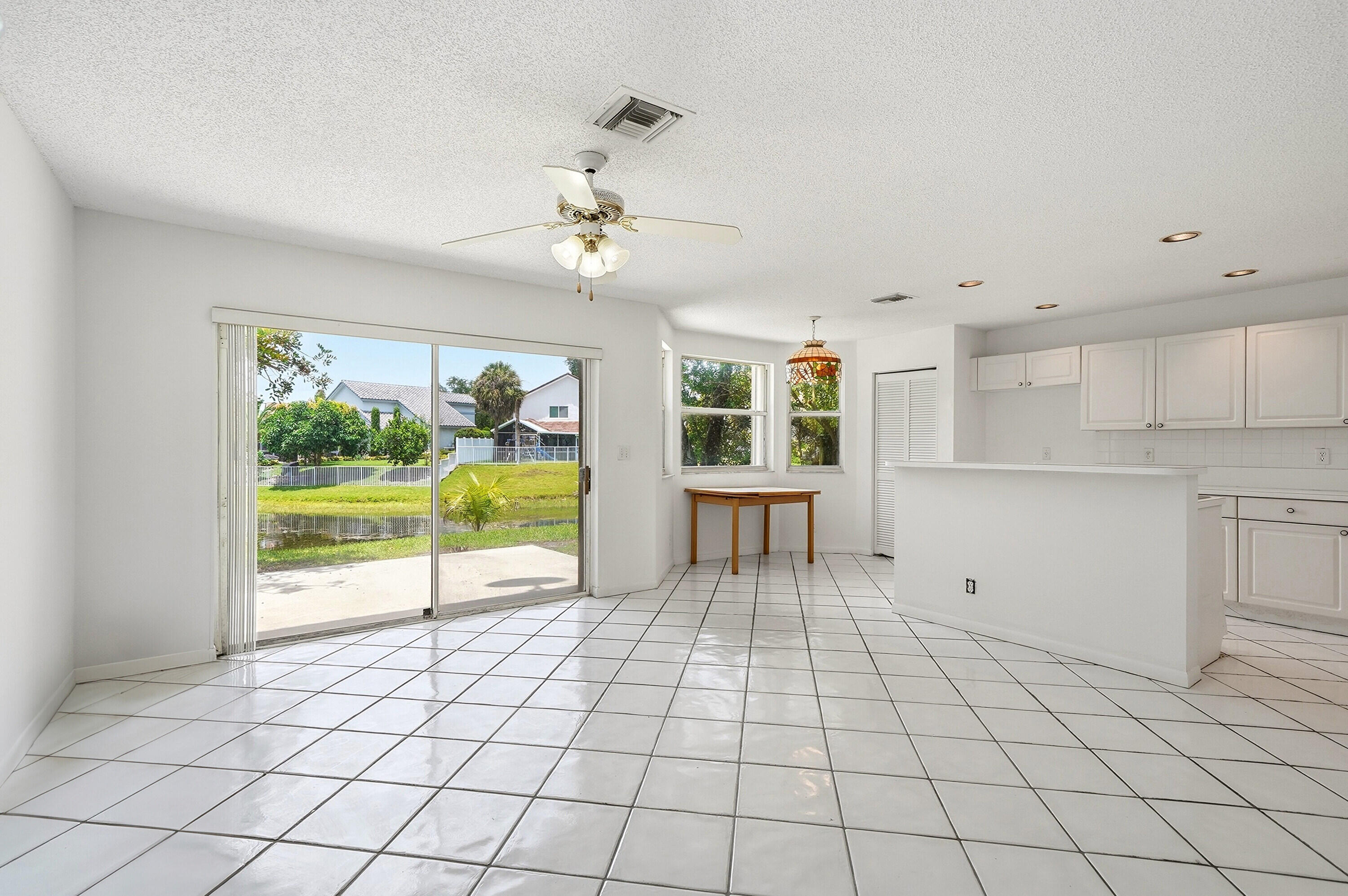 HOLIDAY SPRINGS EAST - Residential