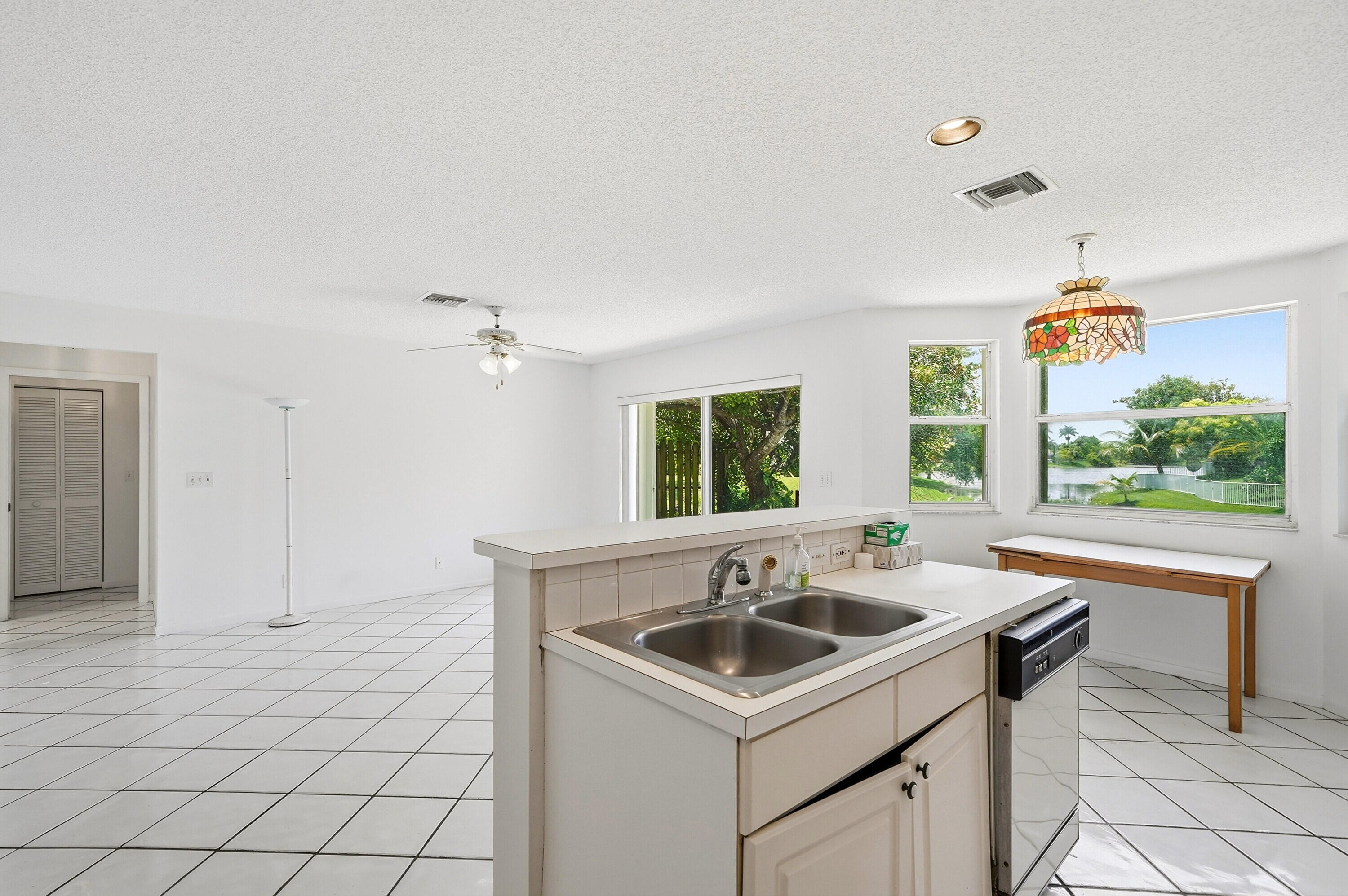 HOLIDAY SPRINGS EAST - Residential